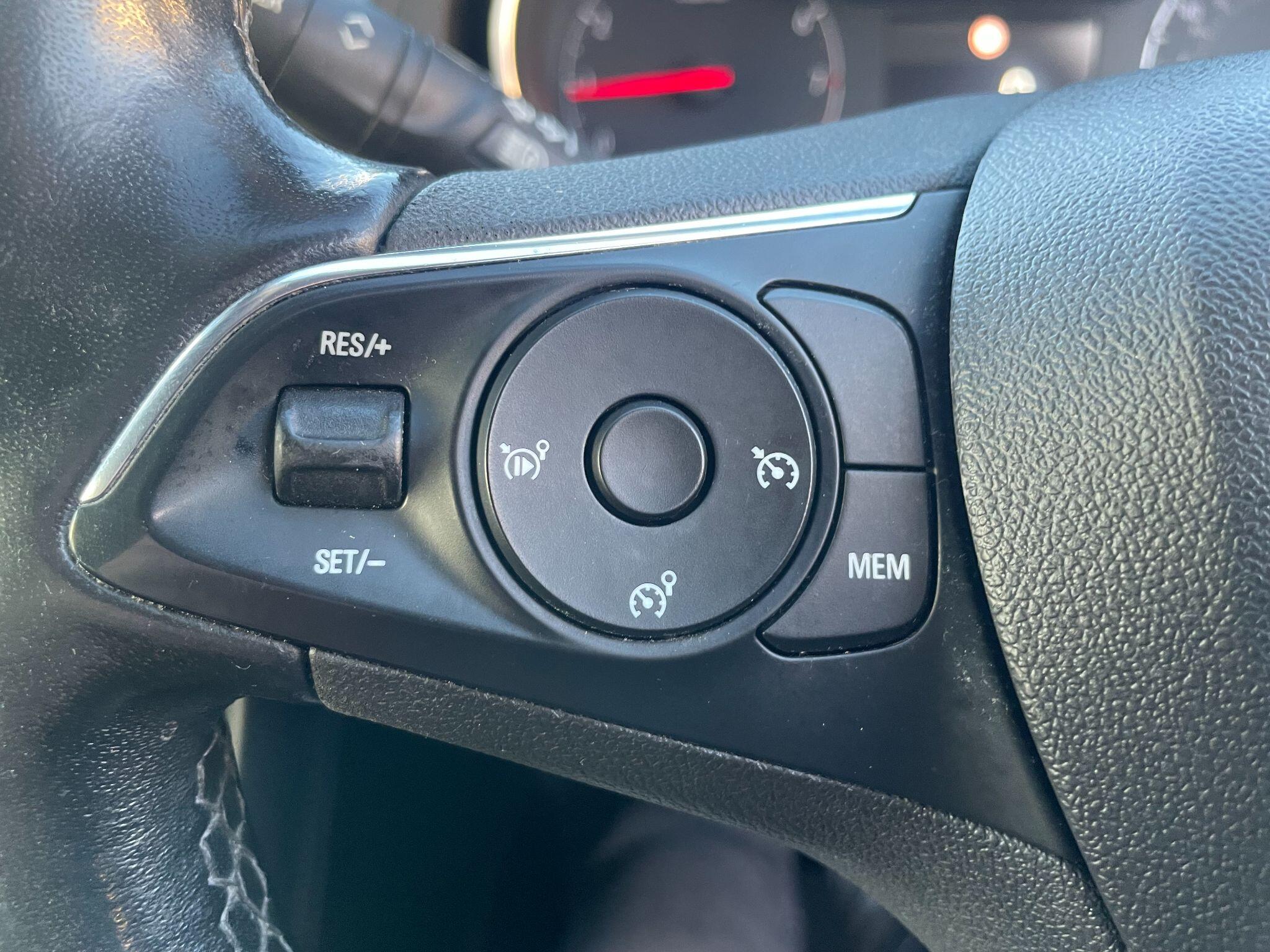 Vauxhall Grandland X 1.2 Turbo Sport Nav Euro 6 (s/s) 5dr 5dr Manual 2019