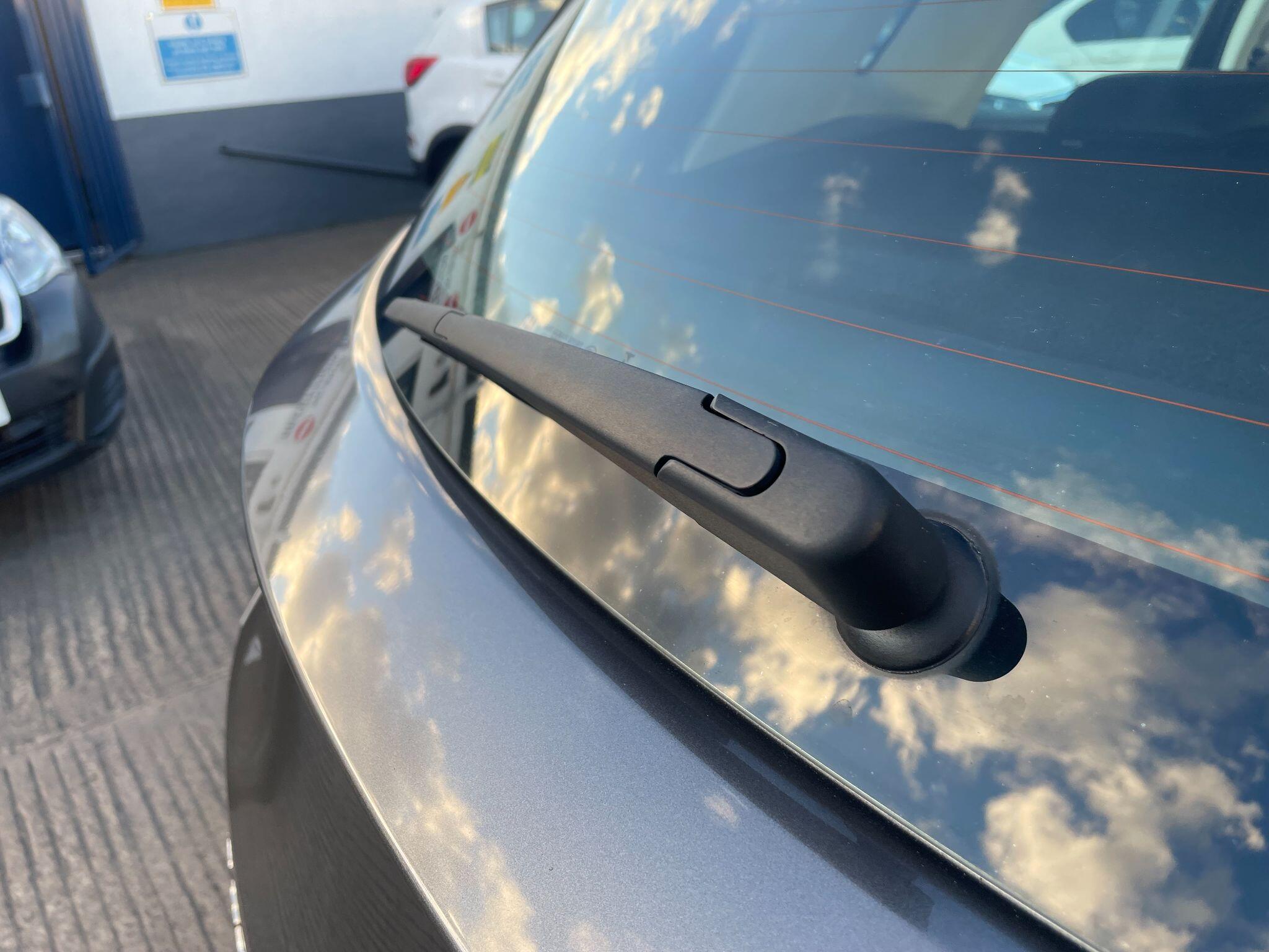 Vauxhall Grandland X 1.2 Turbo Sport Nav Euro 6 (s/s) 5dr 5dr Manual 2019