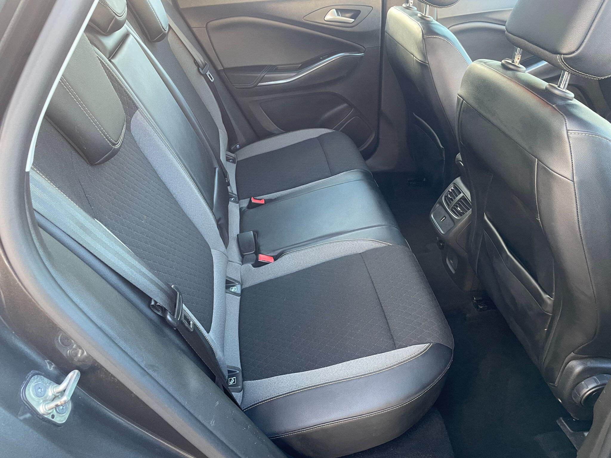 Vauxhall Grandland X 1.2 Turbo Sport Nav Euro 6 (s/s) 5dr 5dr Manual 2019