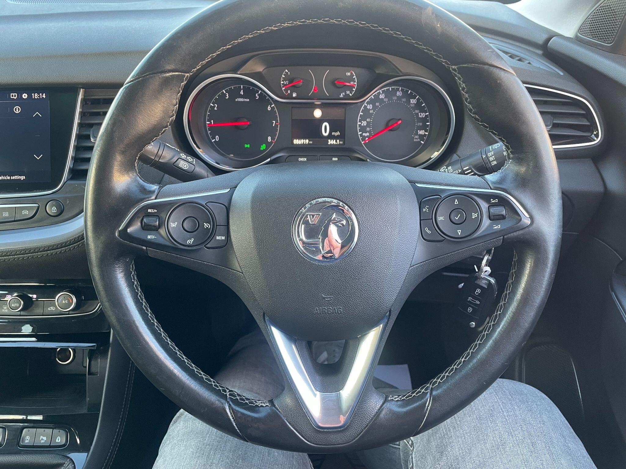 Vauxhall Grandland X 1.2 Turbo Sport Nav Euro 6 (s/s) 5dr 5dr Manual 2019