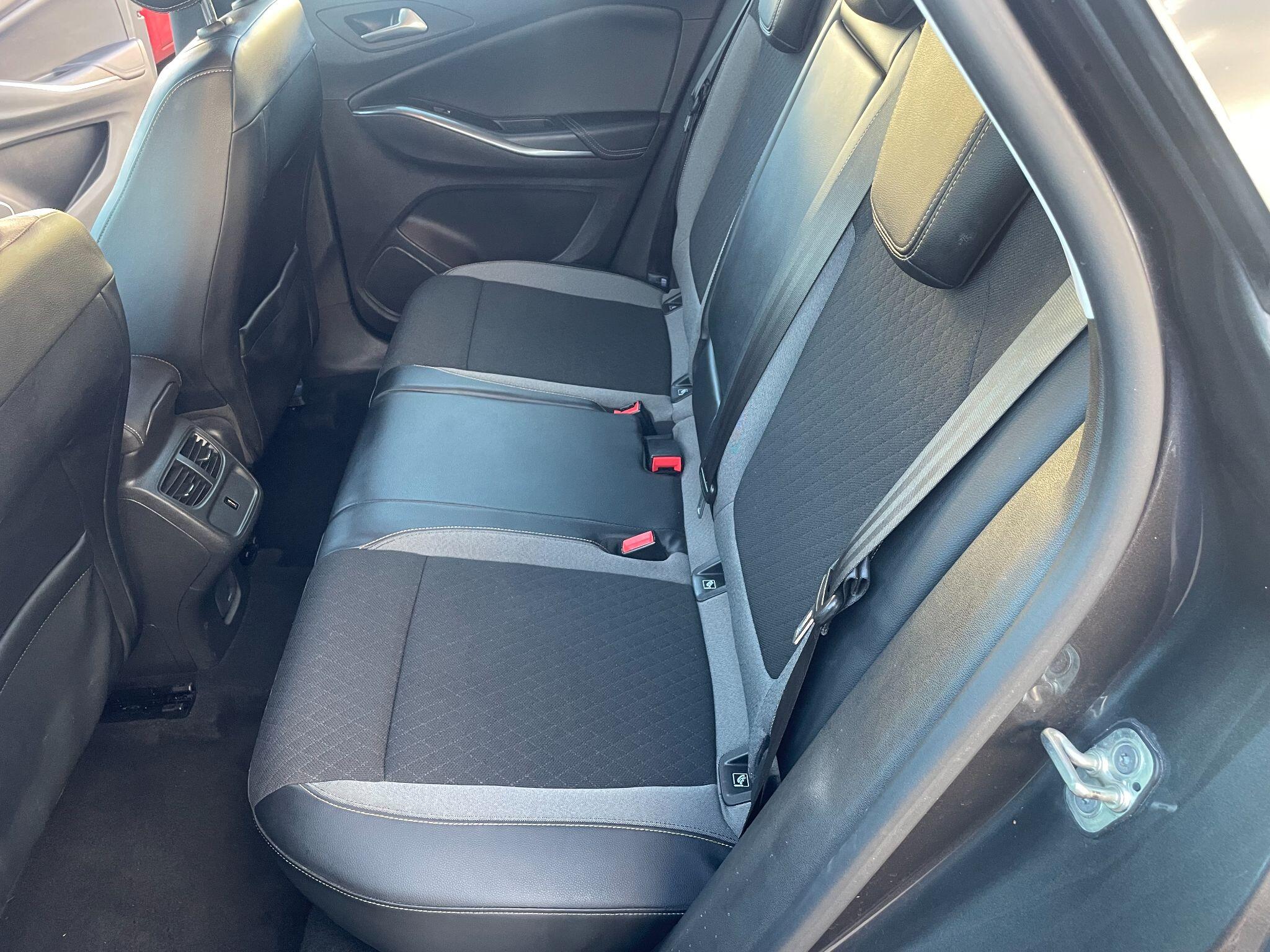 Vauxhall Grandland X 1.2 Turbo Sport Nav Euro 6 (s/s) 5dr 5dr Manual 2019