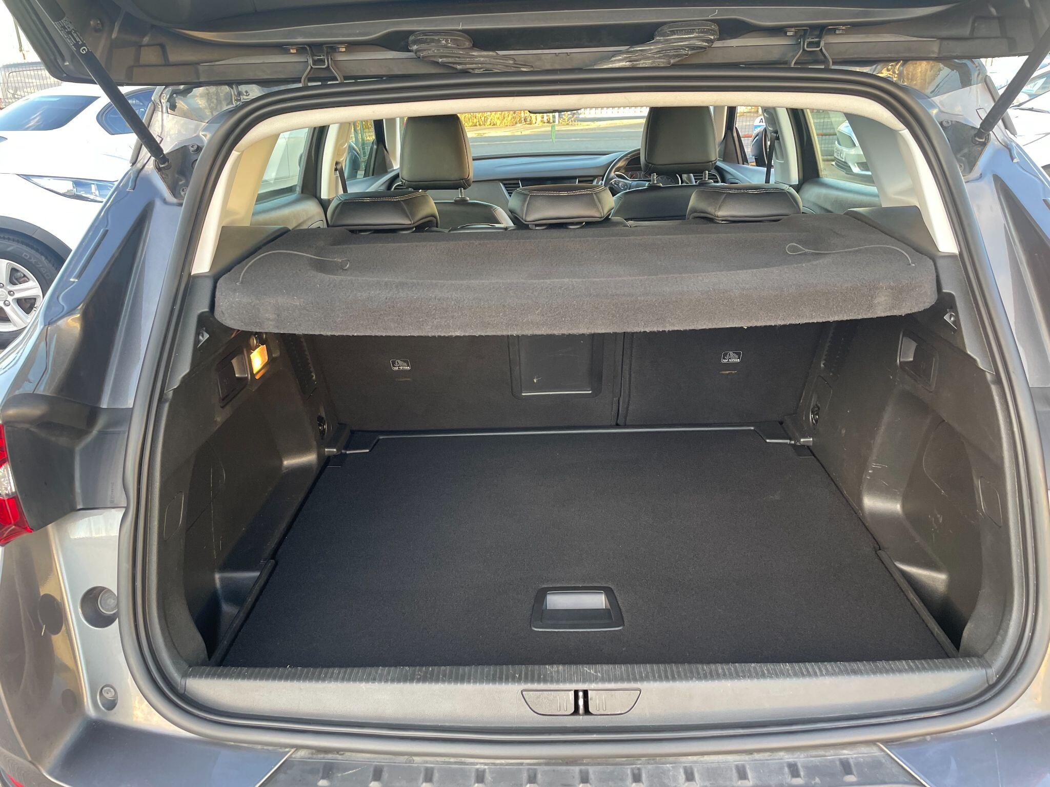 Vauxhall Grandland X 1.2 Turbo Sport Nav Euro 6 (s/s) 5dr 5dr Manual 2019