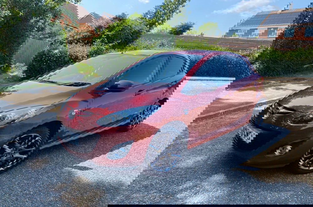 Mazda Mazda2