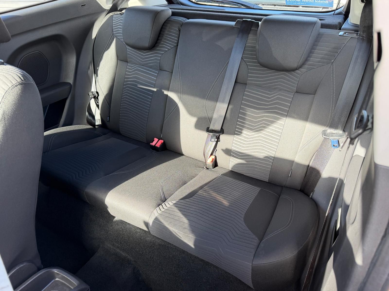 Ford Fiesta 1.25 Zetec Hatchback 3dr Petrol Manual Euro 6 (82 ps) 3dr Manual 2015