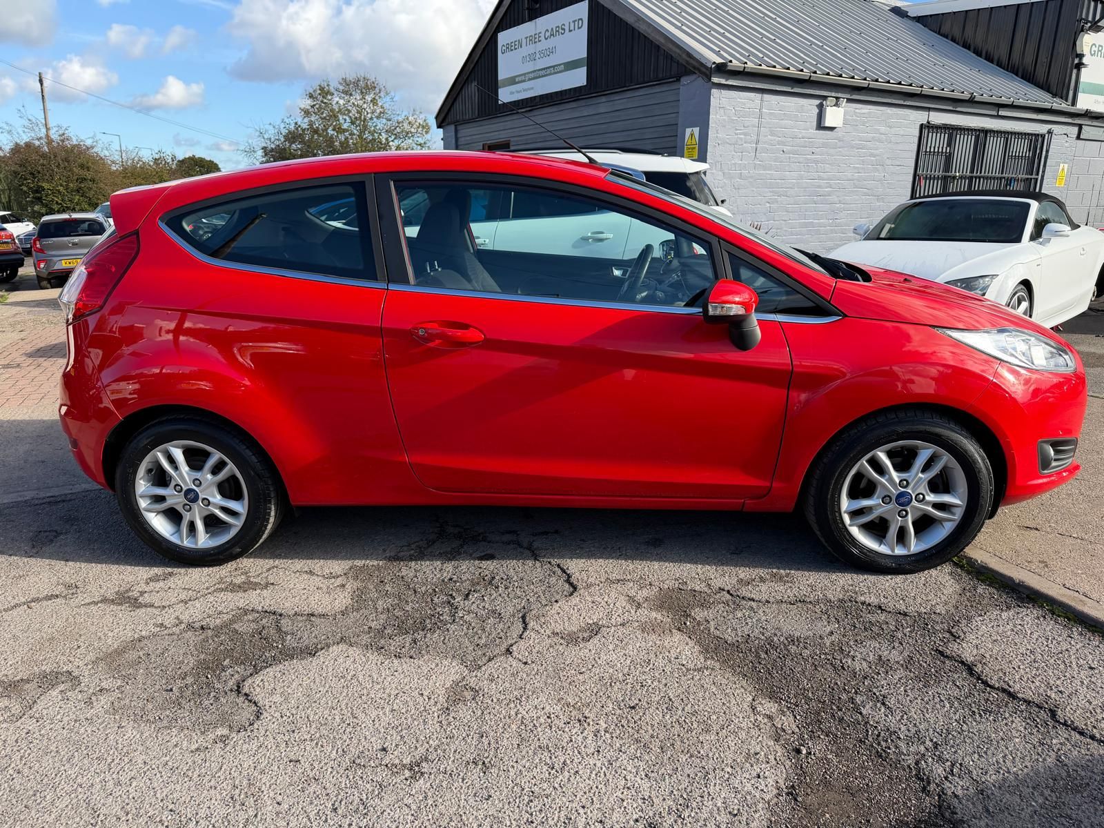Ford Fiesta 1.25 Zetec Hatchback 3dr Petrol Manual Euro 6 (82 ps) 3dr Manual 2015