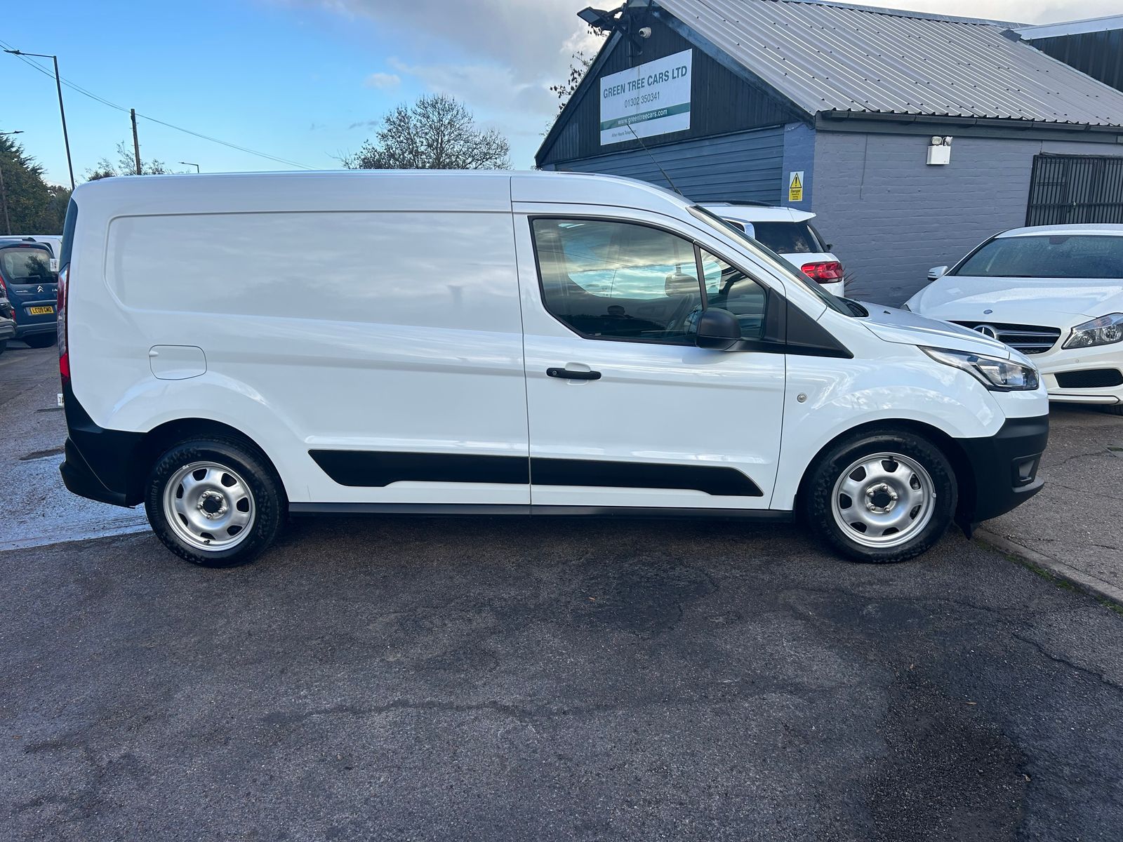 Ford Transit Connect 1.5 230 EcoBlue Leader Panel Van 5dr Diesel Manual L2 Euro 6 (s/s) (100 ps) 5dr Manual 2023