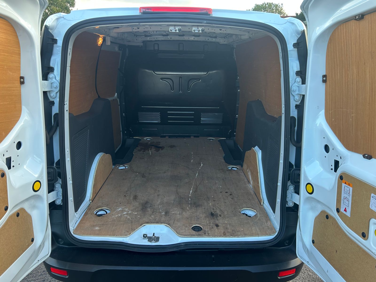 Ford Transit Connect 1.5 230 EcoBlue Leader Panel Van 5dr Diesel Manual L2 Euro 6 (s/s) (100 ps) 5dr Manual 2023