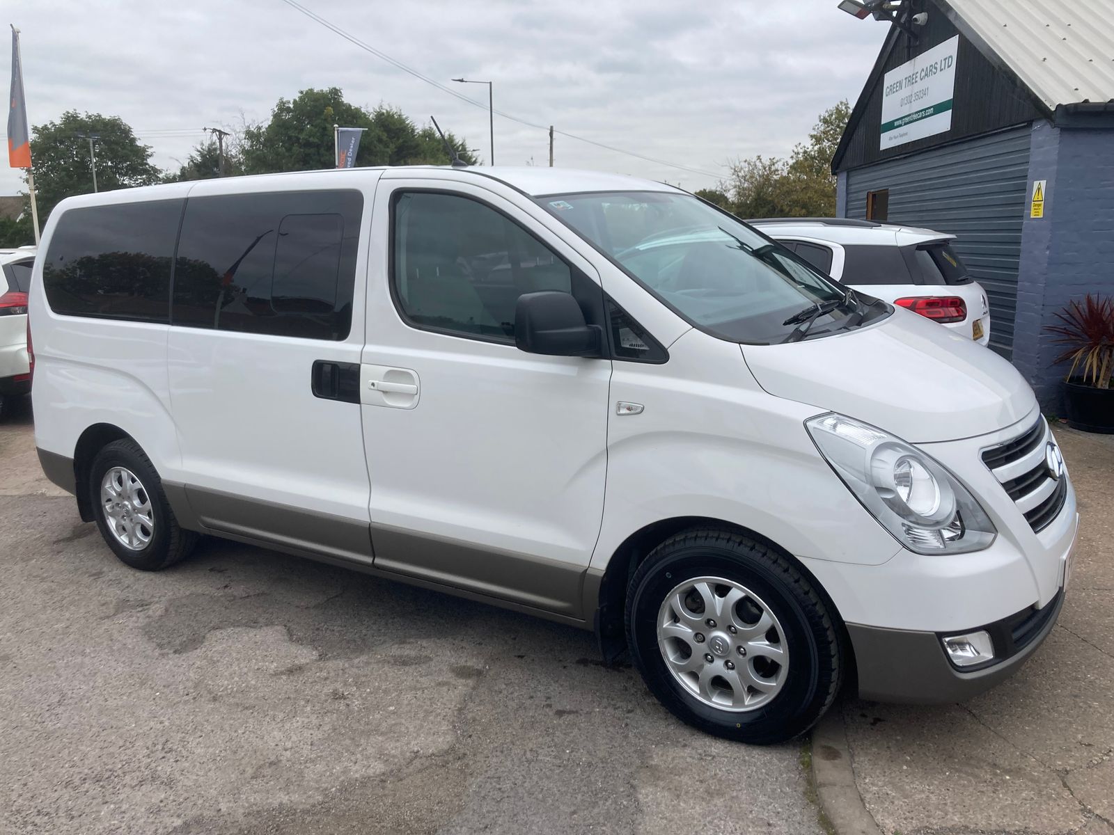 Hyundai I800 2.5 CRDi Style MPV 5dr Diesel Manual Euro 5 (136 ps) 5dr Manual 2014