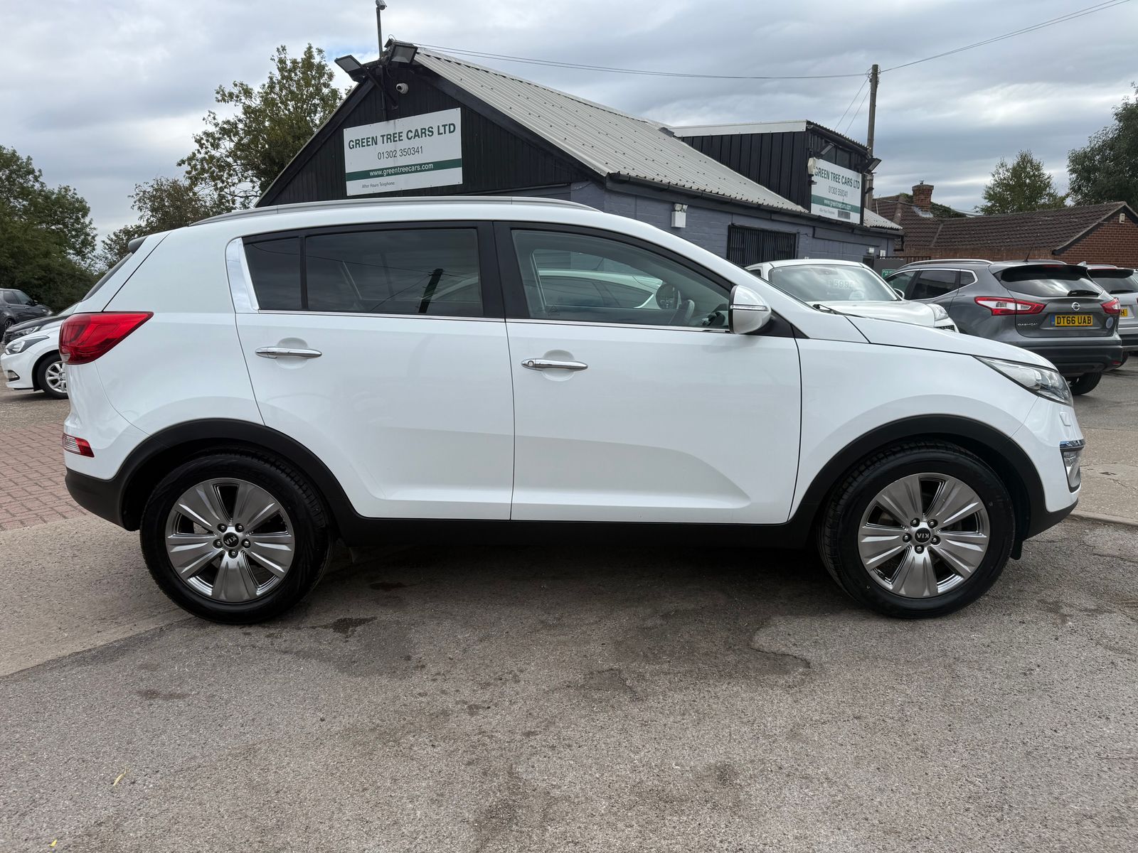 Kia Sportage 1.7 CRDi EcoDynamics 3 SUV 5dr Diesel Manual 2WD Euro 6 (s/s) (114 bhp) 5dr Manual 2015