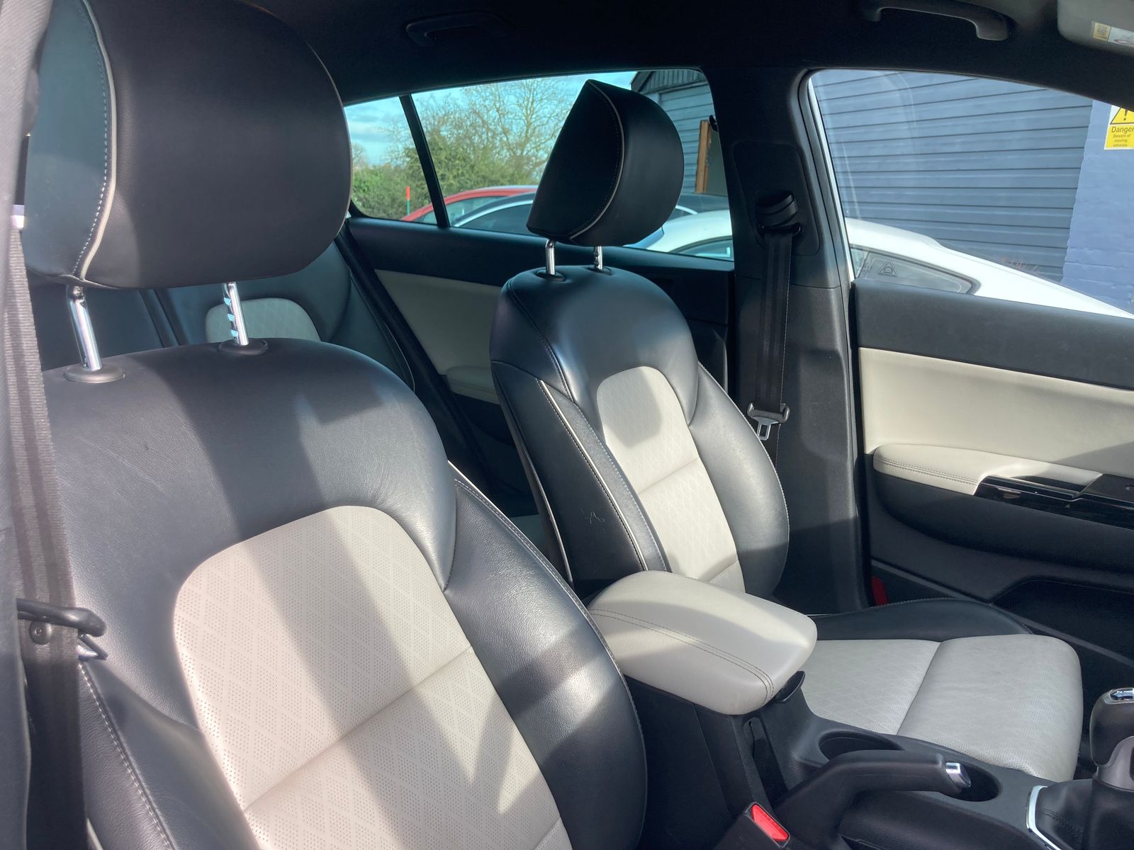 Kia Sportage 2.0 CRDi GT-Line SUV 5dr Diesel Manual AWD Euro 6 (134 bhp) 5dr Manual 2016