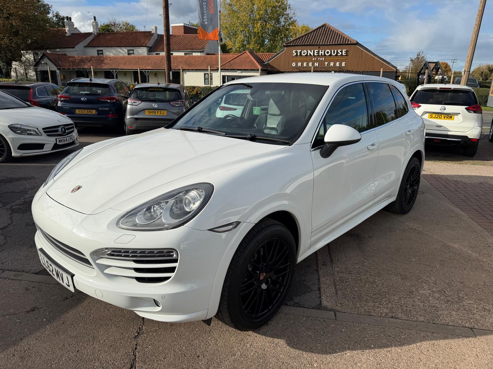 Porsche Cayenne 3.0 TD V6 SUV 5dr Diesel Tiptronic 4WD Euro 5 (s/s) (240 ps) 5dr Automatic 2012