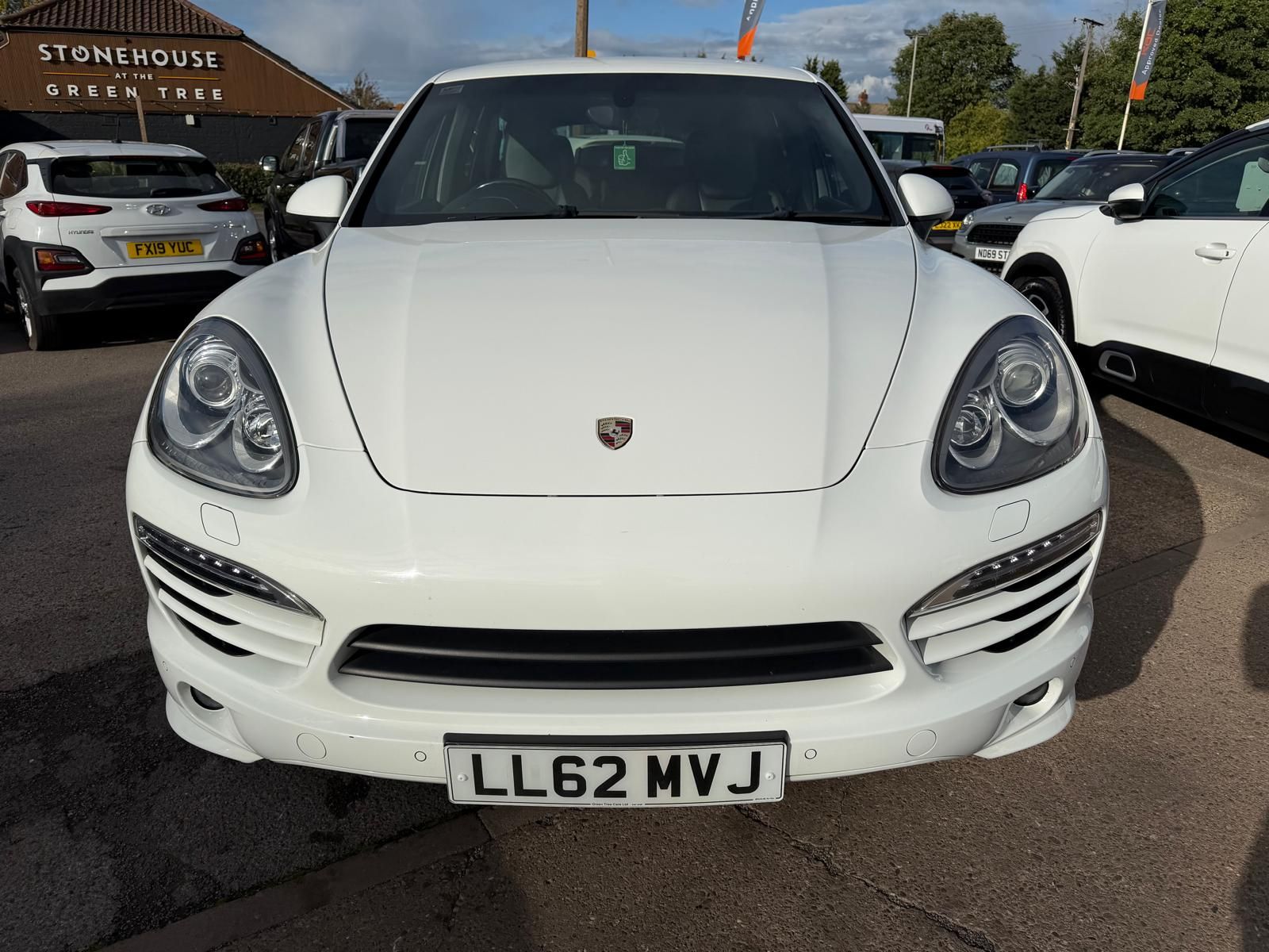 Porsche Cayenne 3.0 TD V6 SUV 5dr Diesel Tiptronic 4WD Euro 5 (s/s) (240 ps) 5dr Automatic 2012