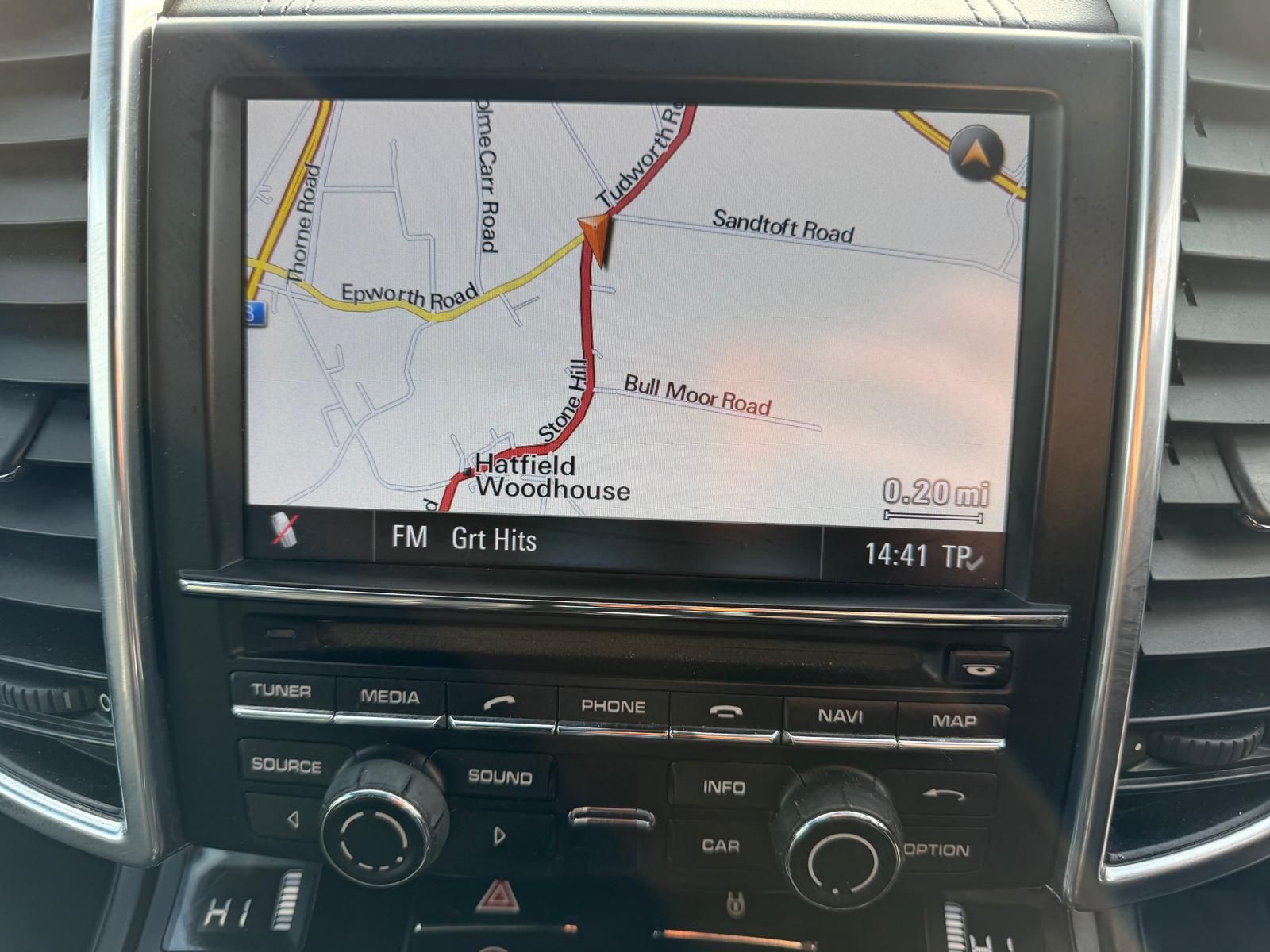 Porsche Cayenne 3.0 TD V6 SUV 5dr Diesel Tiptronic 4WD Euro 5 (s/s) (240 ps) 5dr Automatic 2012