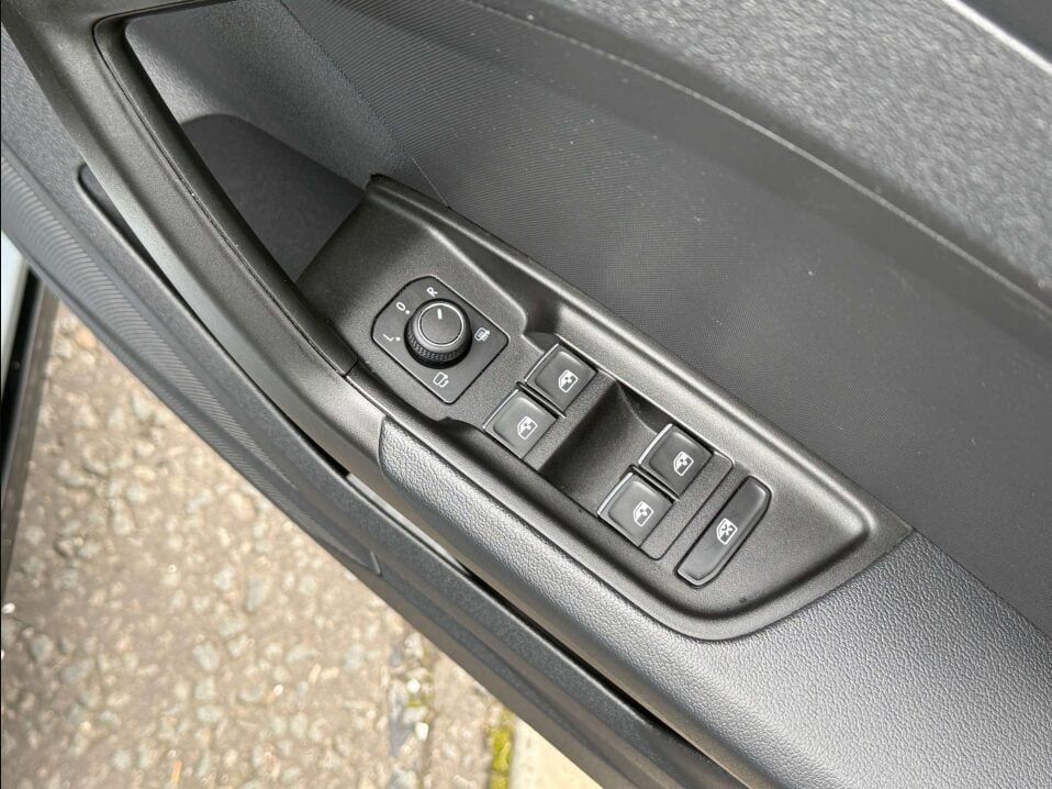 Audi A1 1.0L Sportback 25 TFSI Black Edition Hatchback 5dr Petrol Manual Euro 6 (94 bhp) 5dr Manual 2025