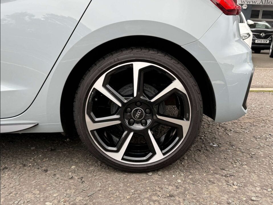 Audi A1 1.0L Sportback 25 TFSI Black Edition Hatchback 5dr Petrol Manual Euro 6 (94 bhp) 5dr Manual 2025