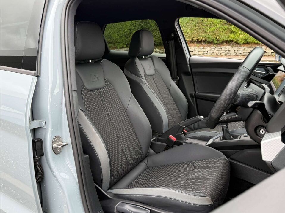 Audi A1 1.0L Sportback 25 TFSI Black Edition Hatchback 5dr Petrol Manual Euro 6 (94 bhp) 5dr Manual 2025