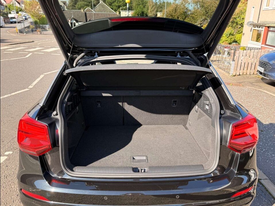 Audi Q2 1.5L S Line 35 TFSI SUV 5dr Petrol Manual Euro 6 (148 bhp) 5dr Manual 2025