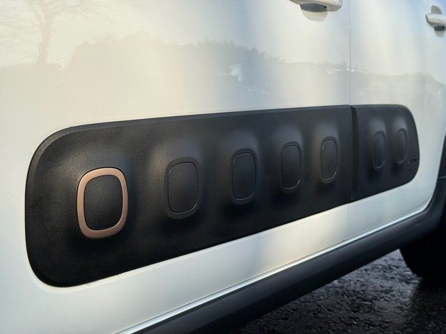 Citroen C3 1.2L Origins PureTech S/S Hatchback 5dr Petrol Manual Euro 6 (82 bhp) 5dr Manual 2025