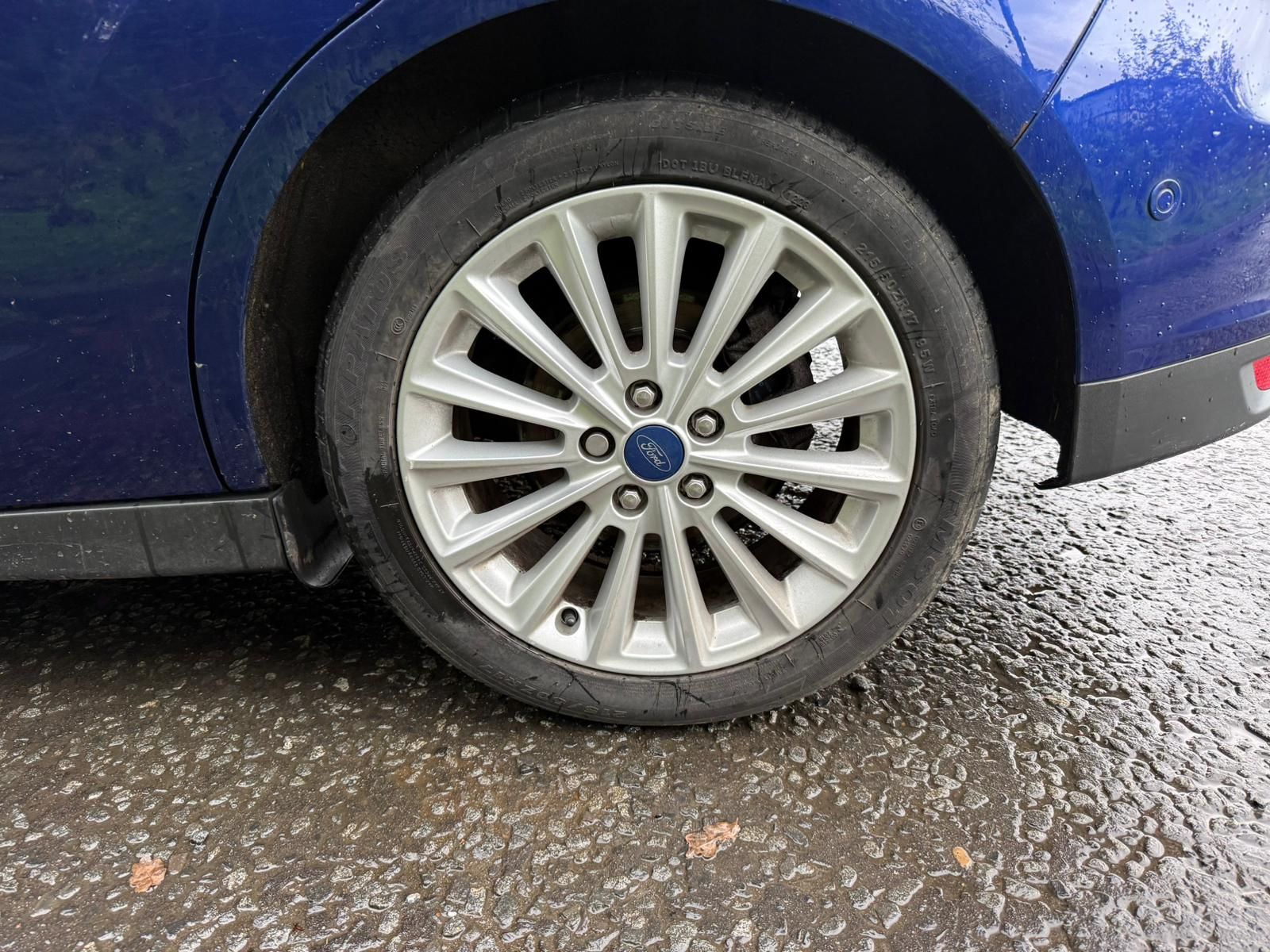 Ford C-Max 1.0L Titanium T MPV 5dr Petrol Manual Euro 6 (123 bhp) 5dr Manual 2025