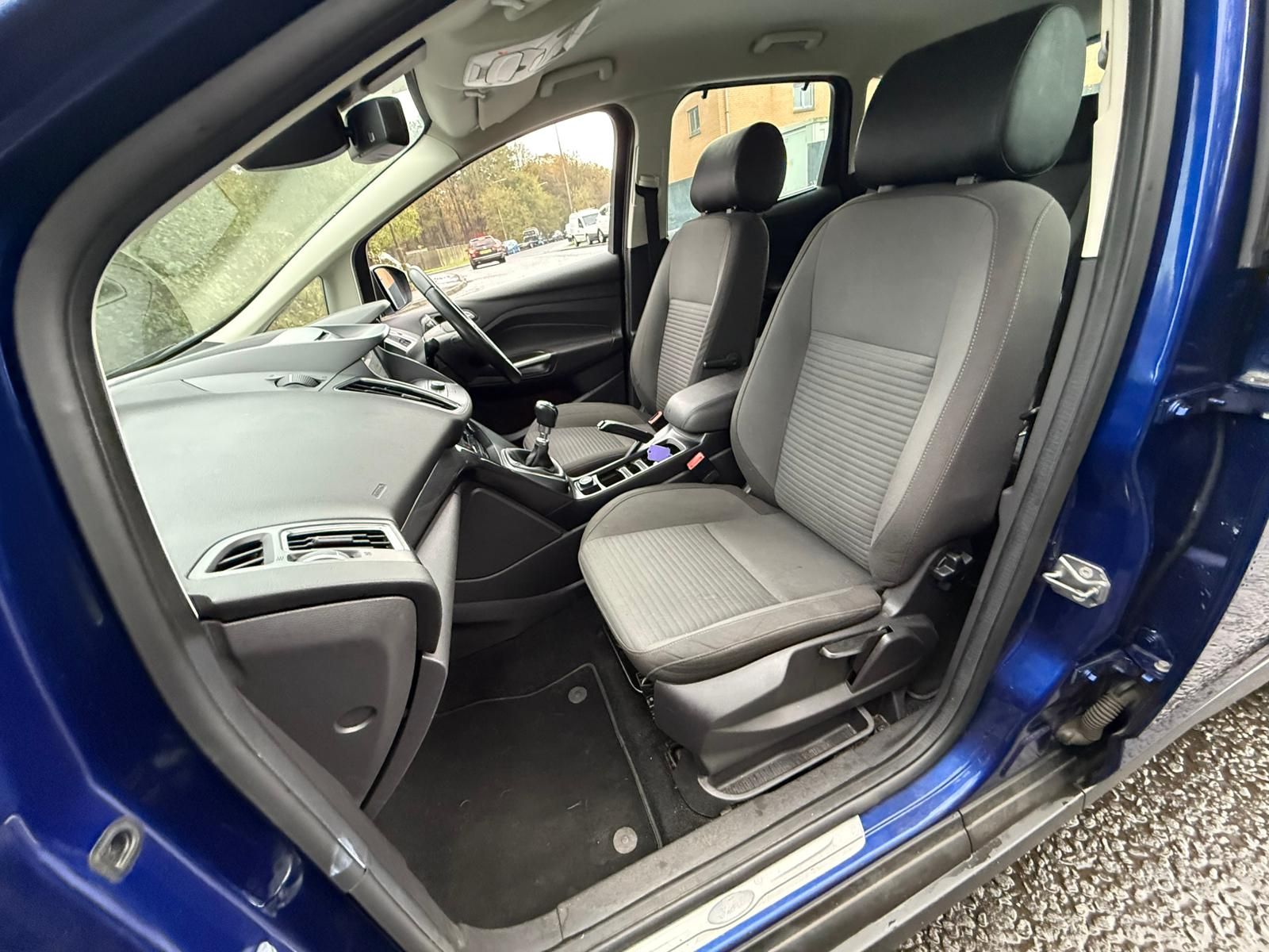 Ford C-Max 1.0L Titanium T MPV 5dr Petrol Manual Euro 6 (123 bhp) 5dr Manual 2025