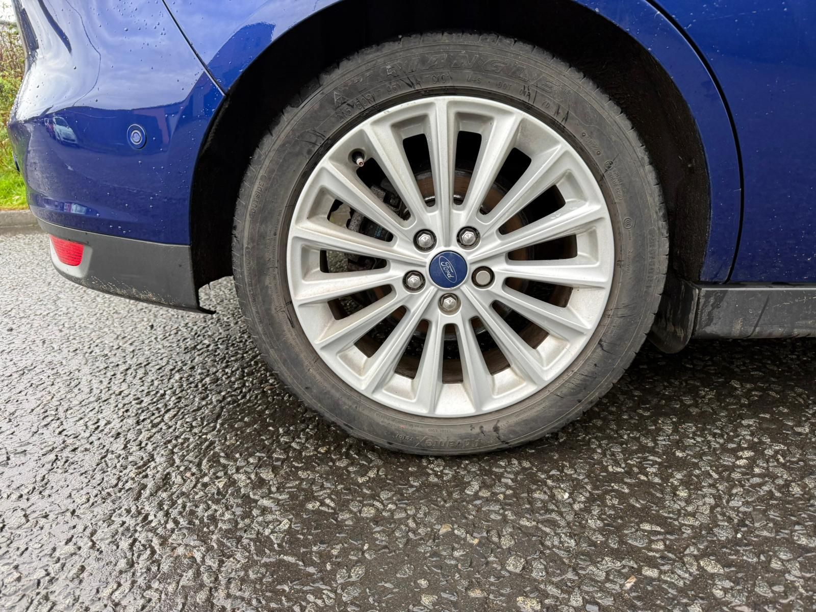 Ford C-Max 1.0L Titanium T MPV 5dr Petrol Manual Euro 6 (123 bhp) 5dr Manual 2025