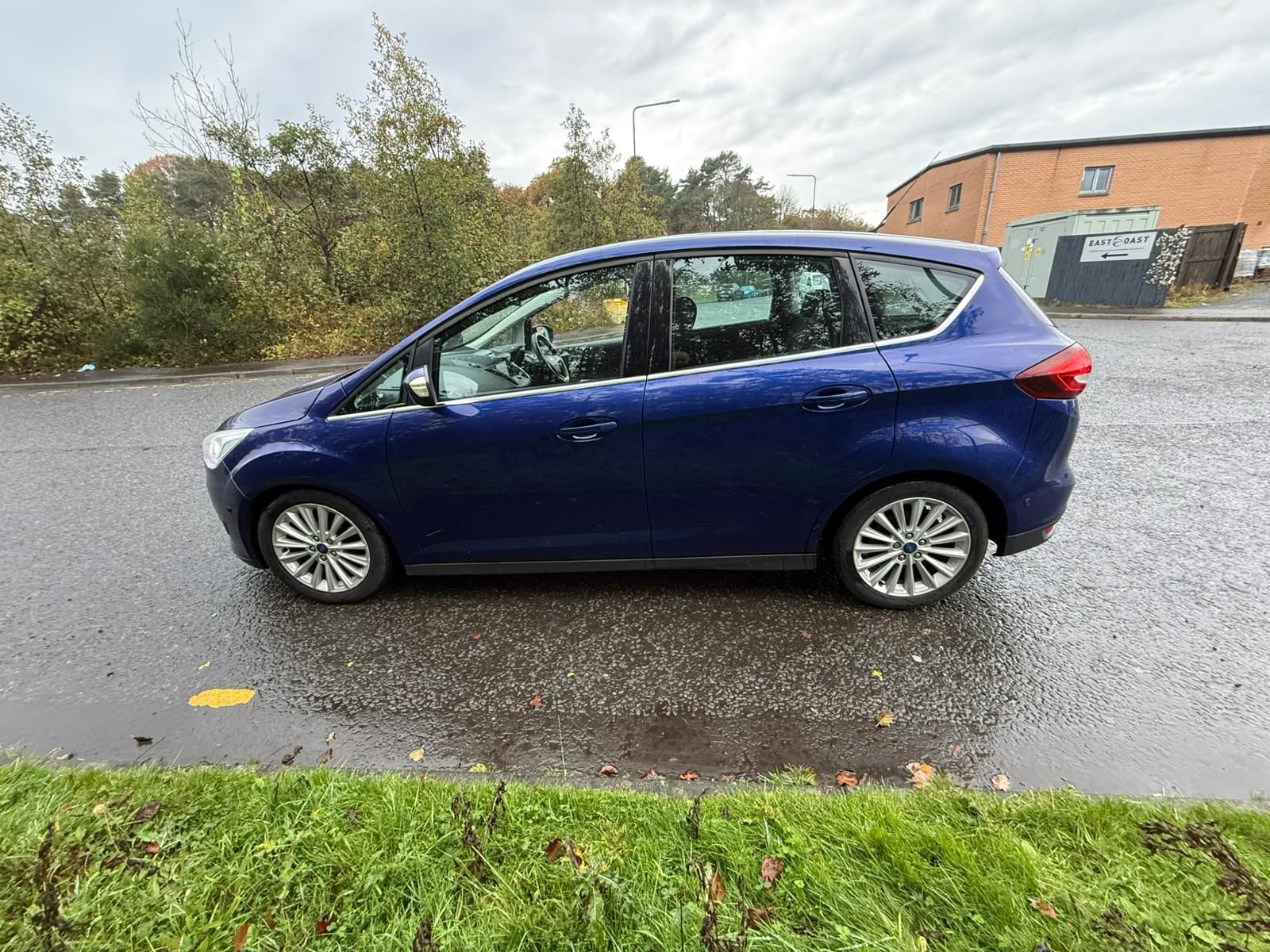 Ford C-Max 1.0L Titanium T MPV 5dr Petrol Manual Euro 6 (123 bhp) 5dr Manual 2025