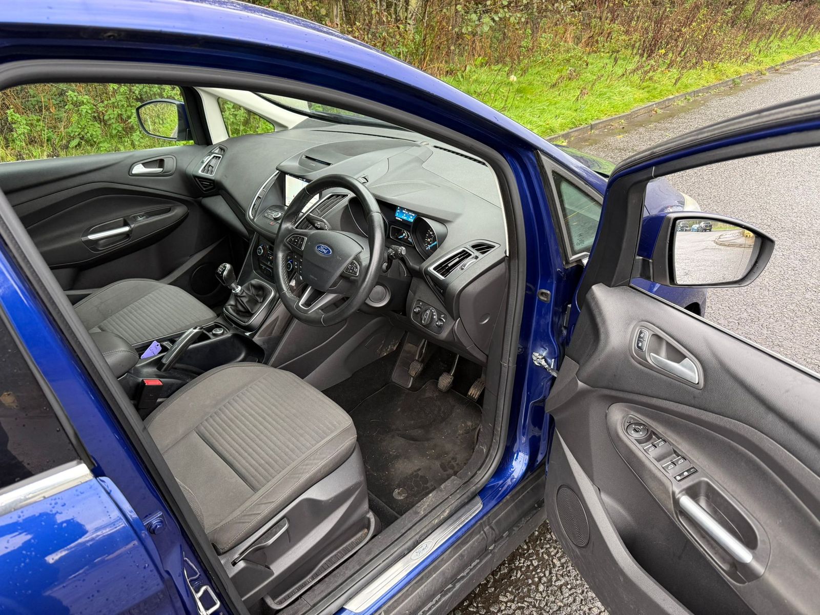 Ford C-Max 1.0L Titanium T MPV 5dr Petrol Manual Euro 6 (123 bhp) 5dr Manual 2025