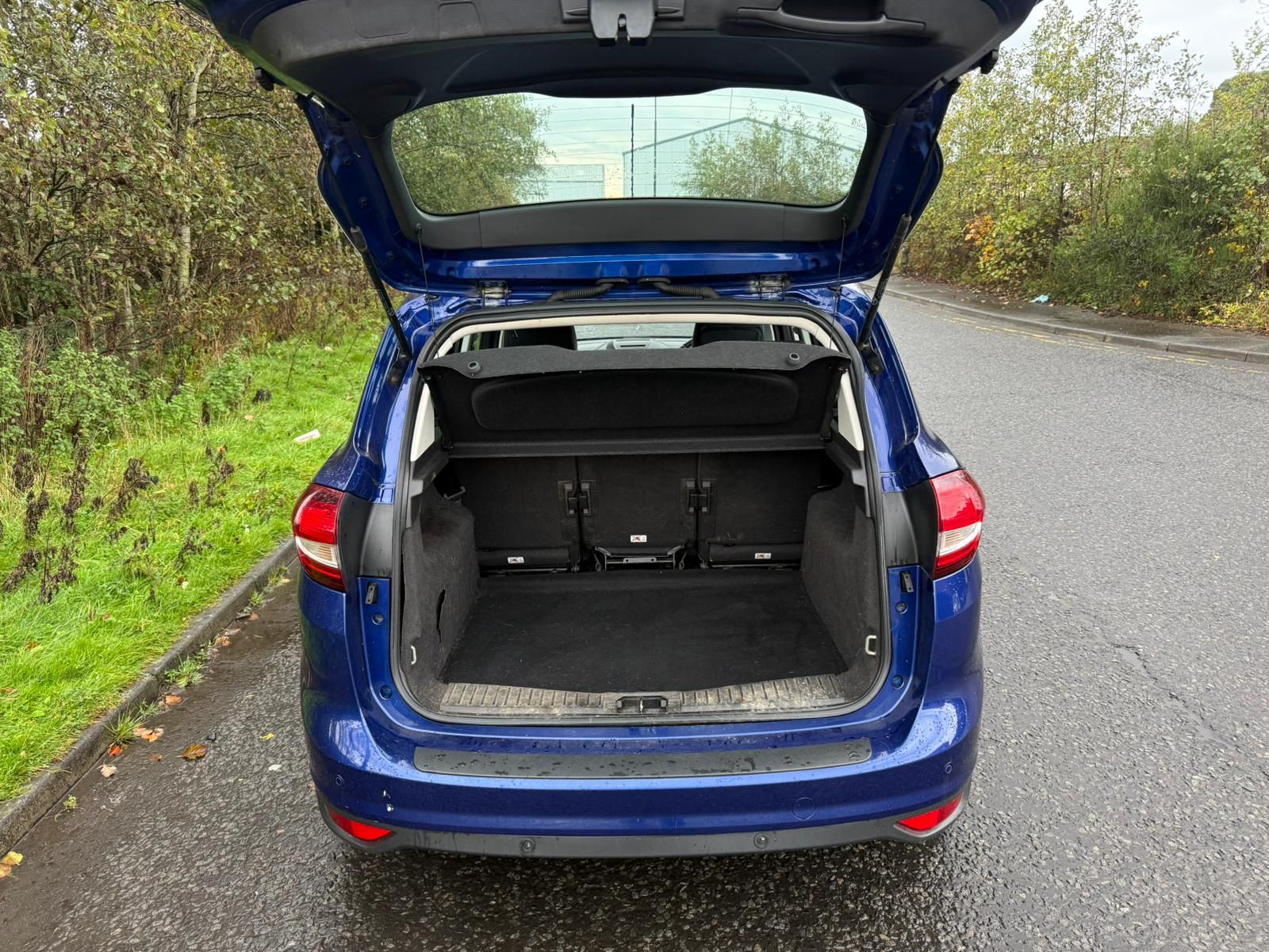 Ford C-Max 1.0L Titanium T MPV 5dr Petrol Manual Euro 6 (123 bhp) 5dr Manual 2025