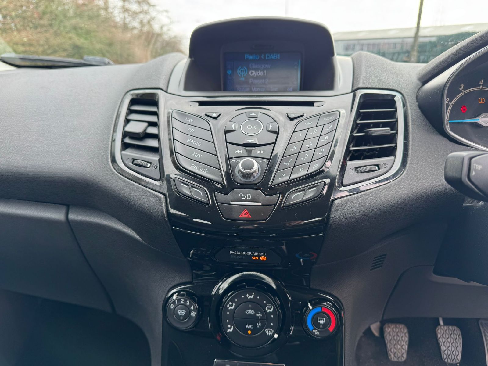 Ford Fiesta 1.0T EcoBoost Zetec Hatchback 5dr Petrol Manual Euro 6 (s/s) (100 ps) 5dr Manual 2026