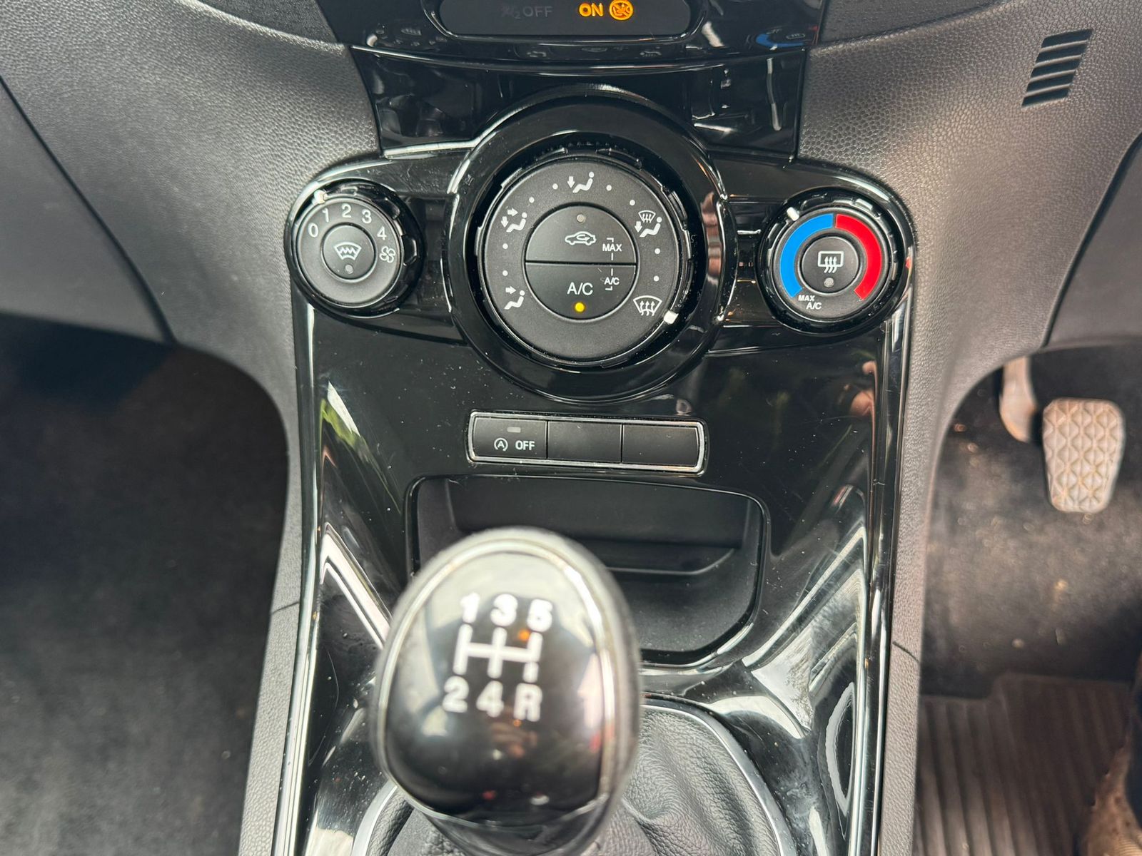 Ford Fiesta 1.0T EcoBoost Zetec Hatchback 5dr Petrol Manual Euro 6 (s/s) (100 ps) 5dr Manual 2026