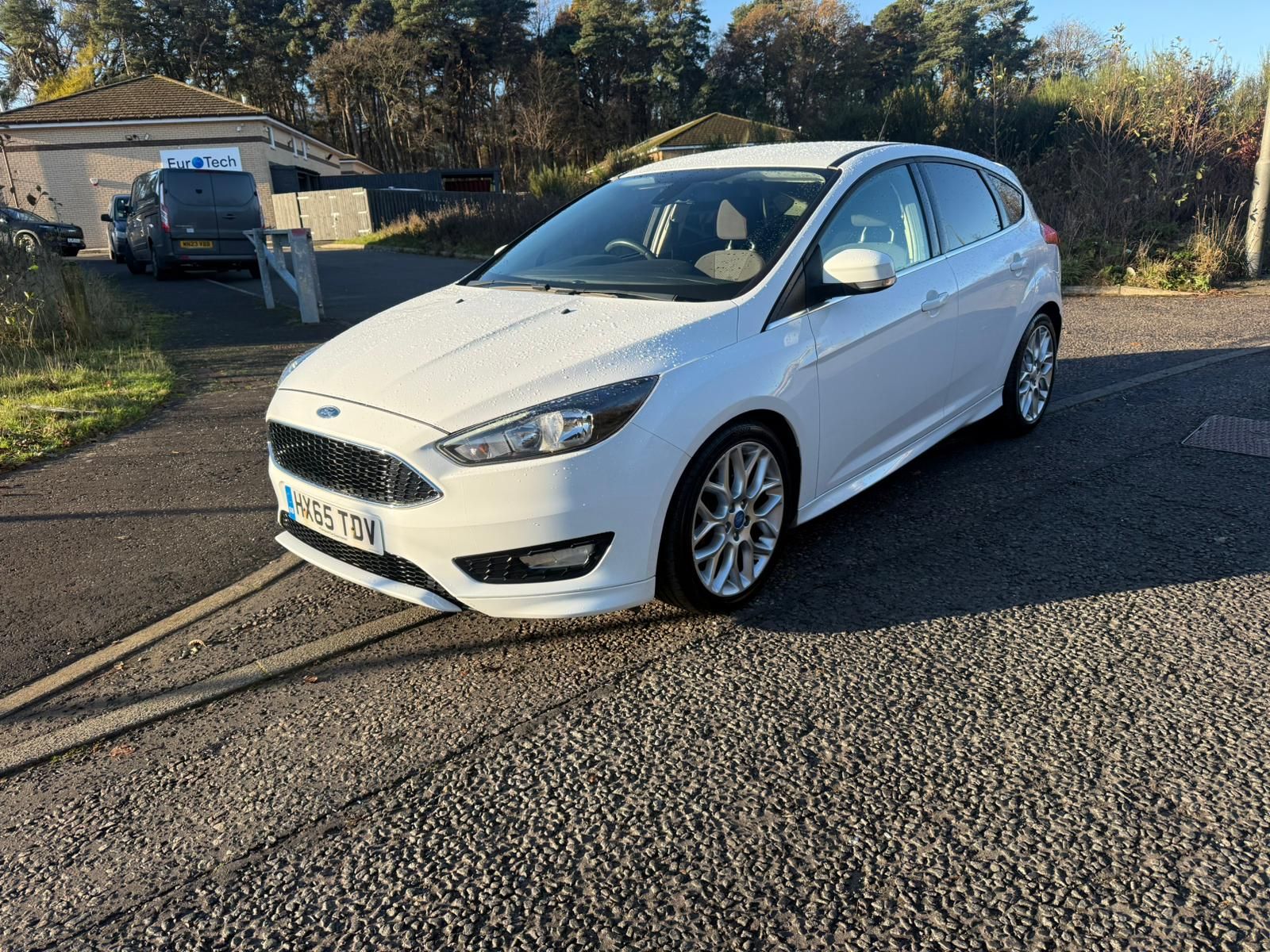 Ford Focus 1.0L Zetec S Hatchback 5dr Petrol Manual Euro 6 (123 bhp) 5dr Manual 2025