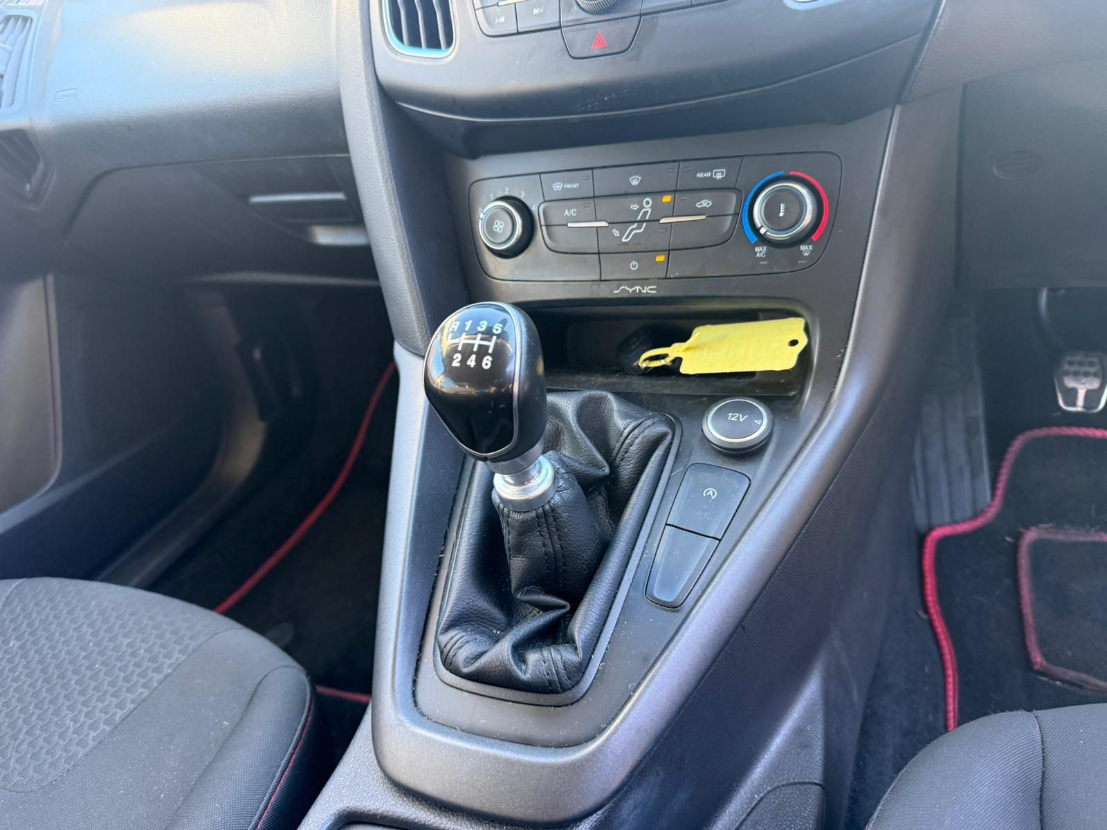 Ford Focus 1.0L Zetec S Hatchback 5dr Petrol Manual Euro 6 (123 bhp) 5dr Manual 2025