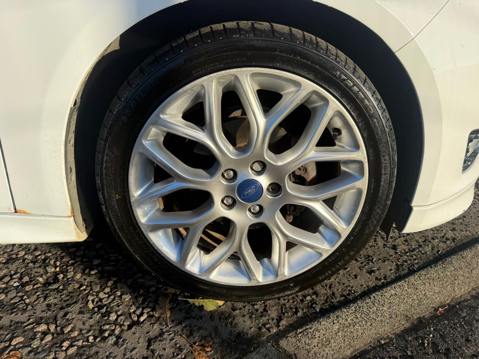 Ford Focus 1.0L Zetec S Hatchback 5dr Petrol Manual Euro 6 (123 bhp) 5dr Manual 2025