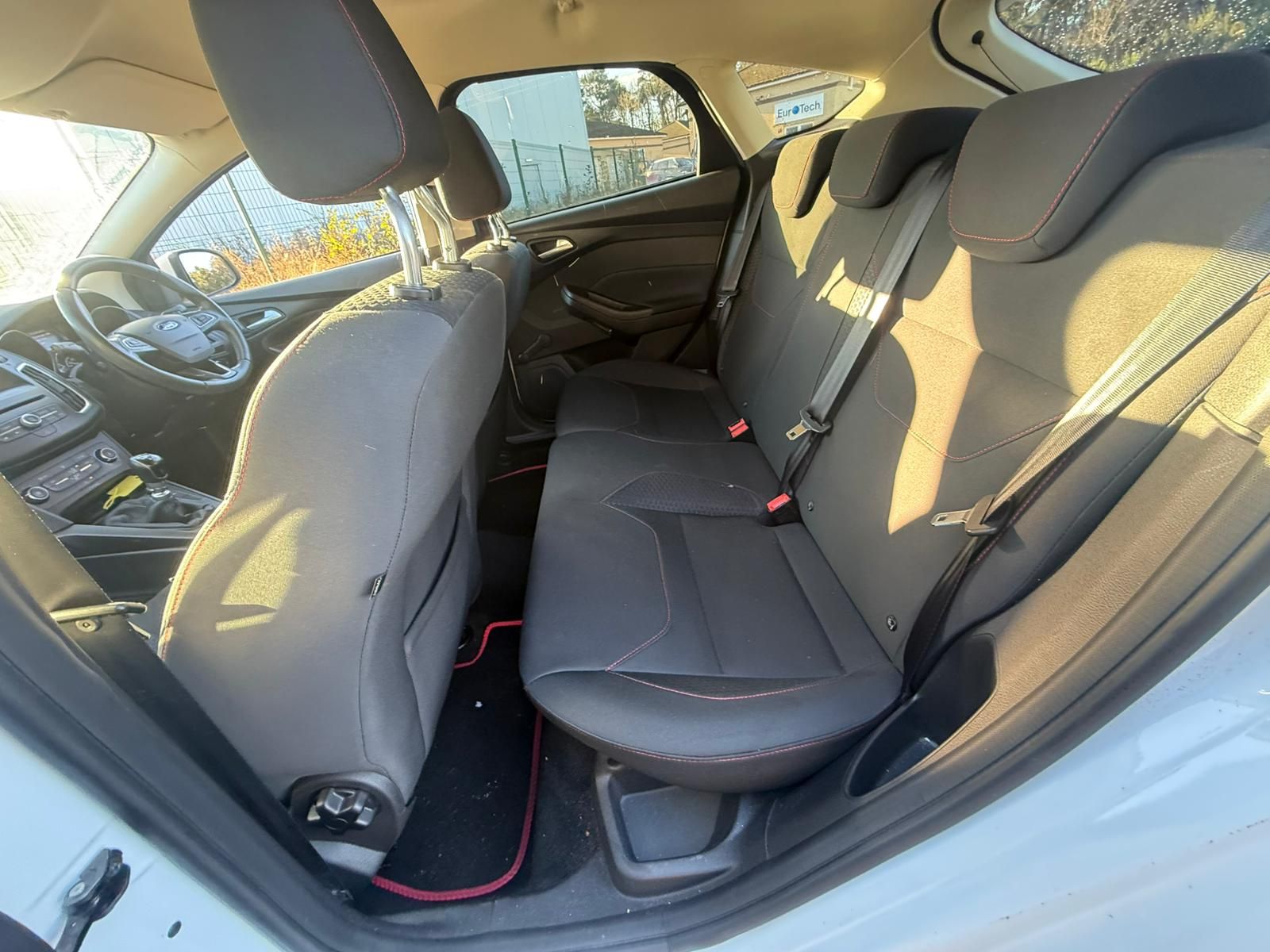 Ford Focus 1.0L Zetec S Hatchback 5dr Petrol Manual Euro 6 (123 bhp) 5dr Manual 2025