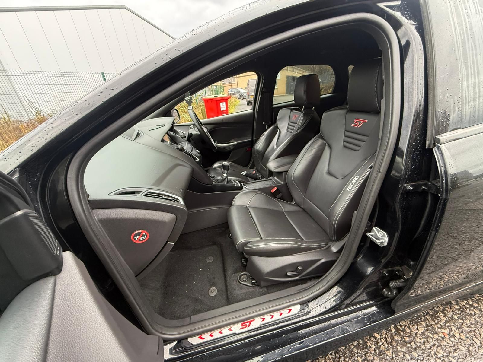 Ford Focus 2.0L ST-3 T Hatchback 5dr Petrol Manual Euro 6 (247 bhp) 5dr Manual 2025