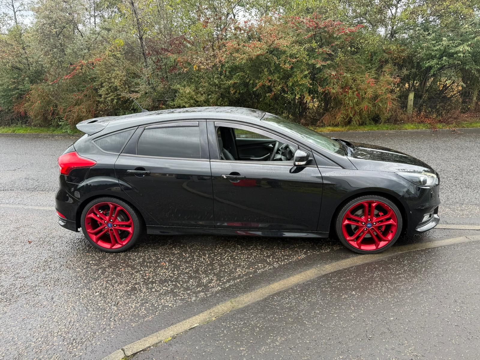 Ford Focus 2.0L ST-3 T Hatchback 5dr Petrol Manual Euro 6 (247 bhp) 5dr Manual 2025