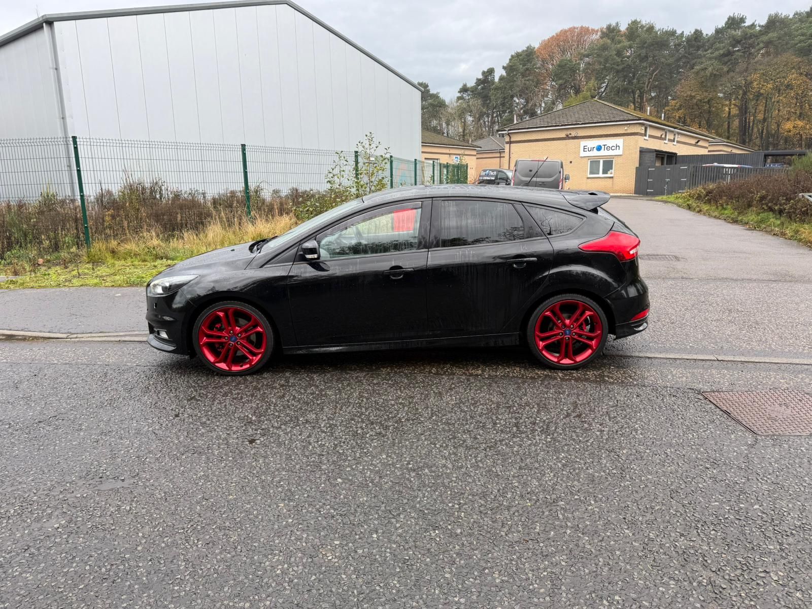 Ford Focus 2.0L ST-3 T Hatchback 5dr Petrol Manual Euro 6 (247 bhp) 5dr Manual 2025