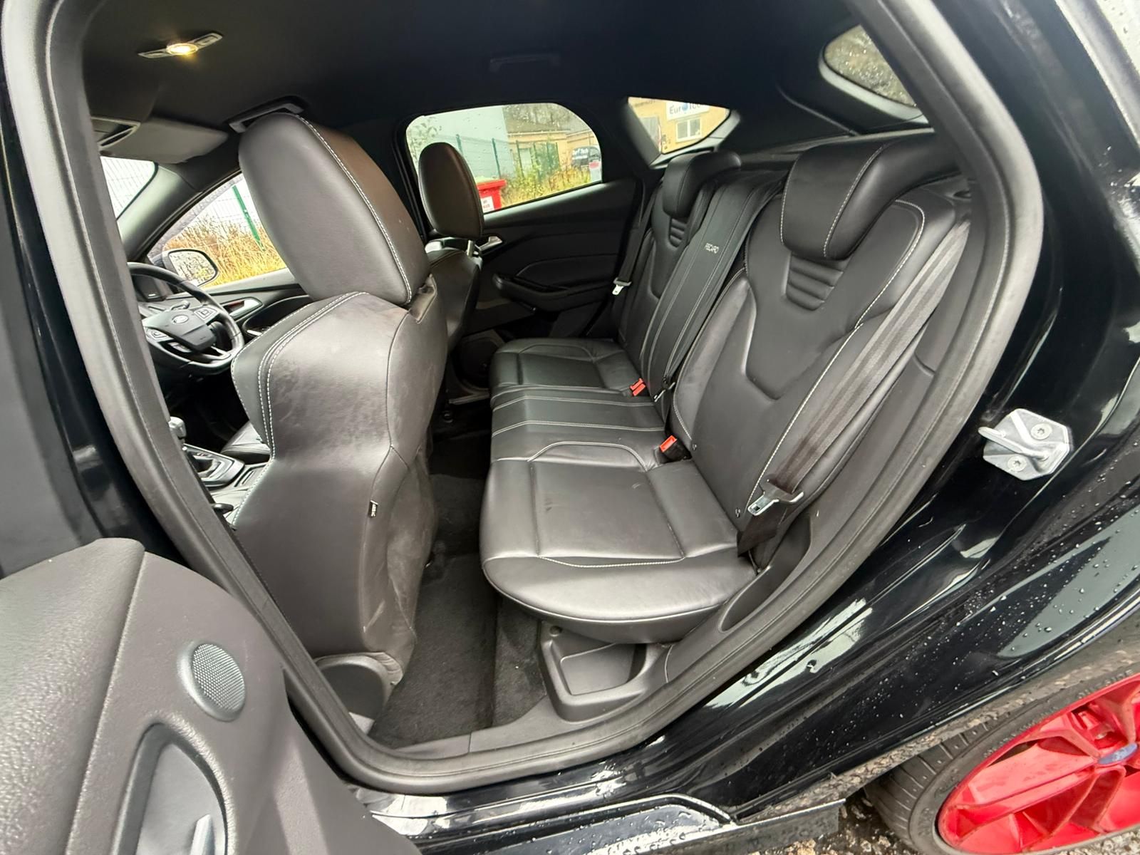 Ford Focus 2.0L ST-3 T Hatchback 5dr Petrol Manual Euro 6 (247 bhp) 5dr Manual 2025