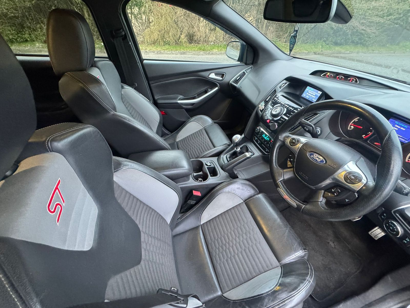 Ford Focus 2.0T EcoBoost ST-2 Hatchback 5dr Petrol Manual Euro 5 (s/s) (250 ps) 5dr Manual 2026