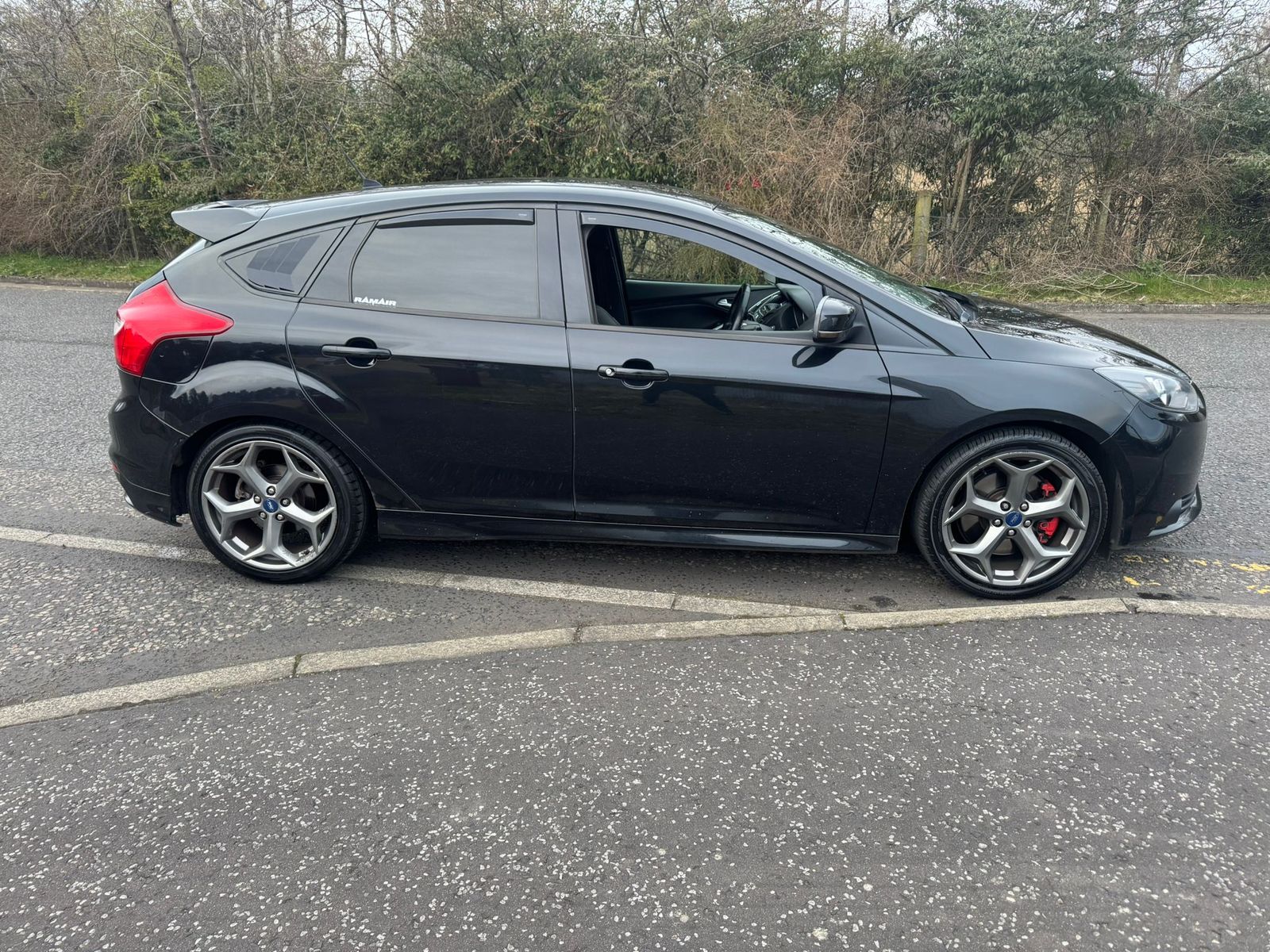 Ford Focus 2.0T EcoBoost ST-2 Hatchback 5dr Petrol Manual Euro 5 (s/s) (250 ps) 5dr Manual 2026