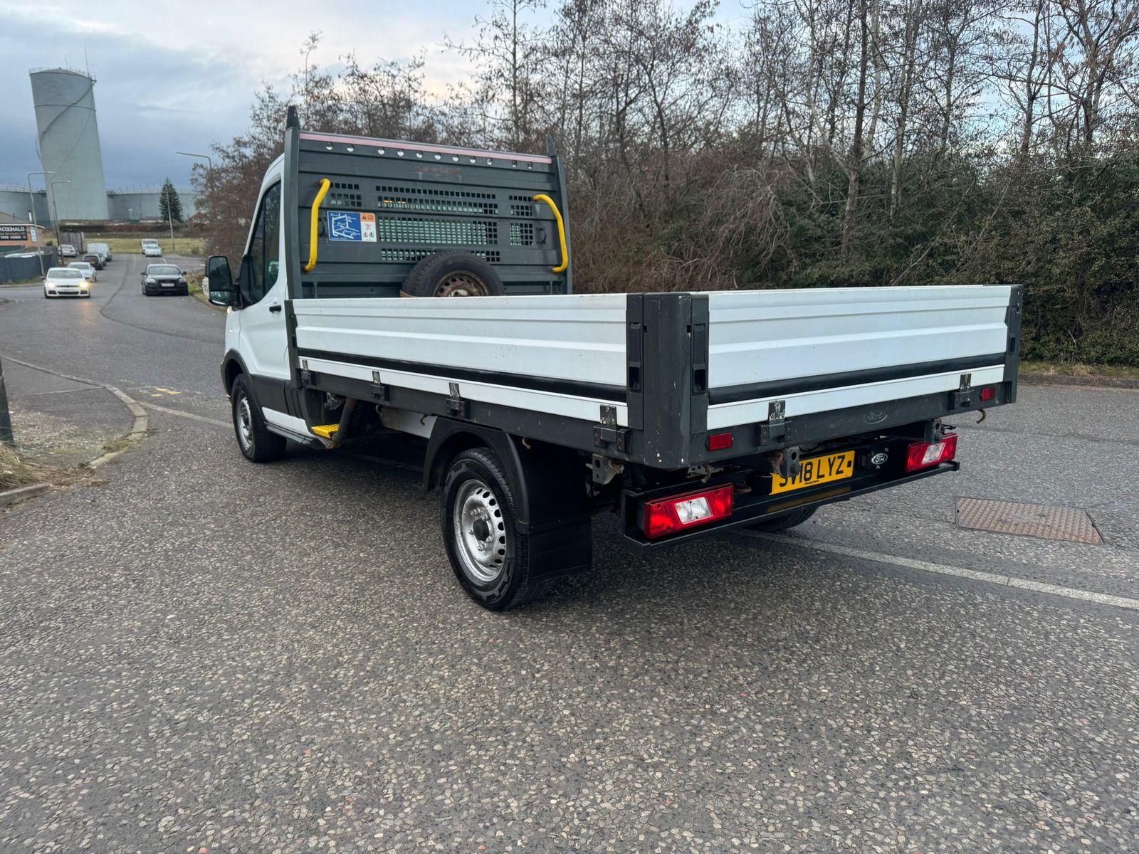 Ford Transit 2.0 350 EcoBlue Chassis Cab 2dr Diesel Manual RWD L2 H1 Euro 6 (DRW) (105 ps) 2dr Manual 2026