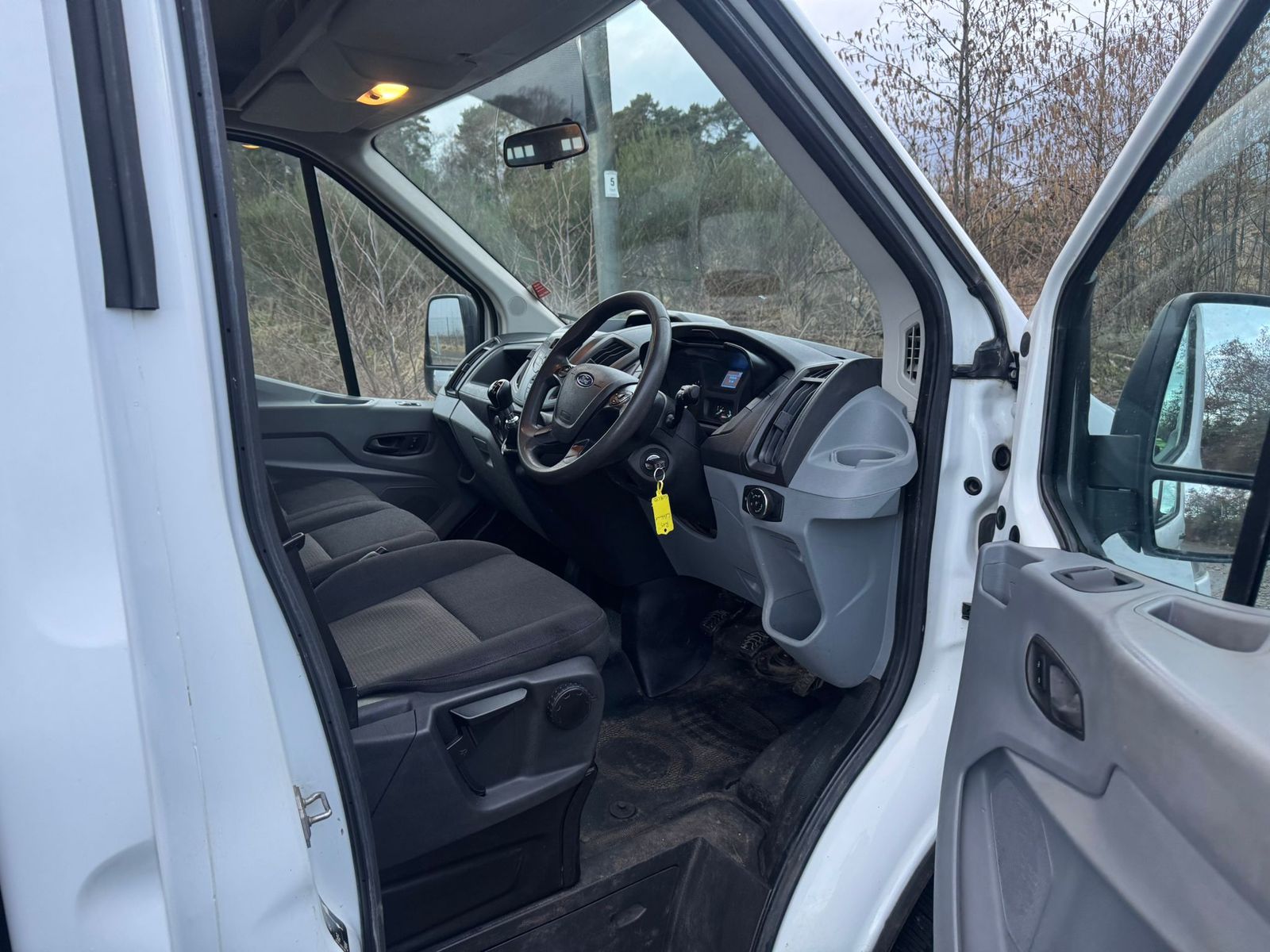 Ford Transit 2.0 350 EcoBlue Chassis Cab 2dr Diesel Manual RWD L2 H1 Euro 6 (DRW) (105 ps) 2dr Manual 2026