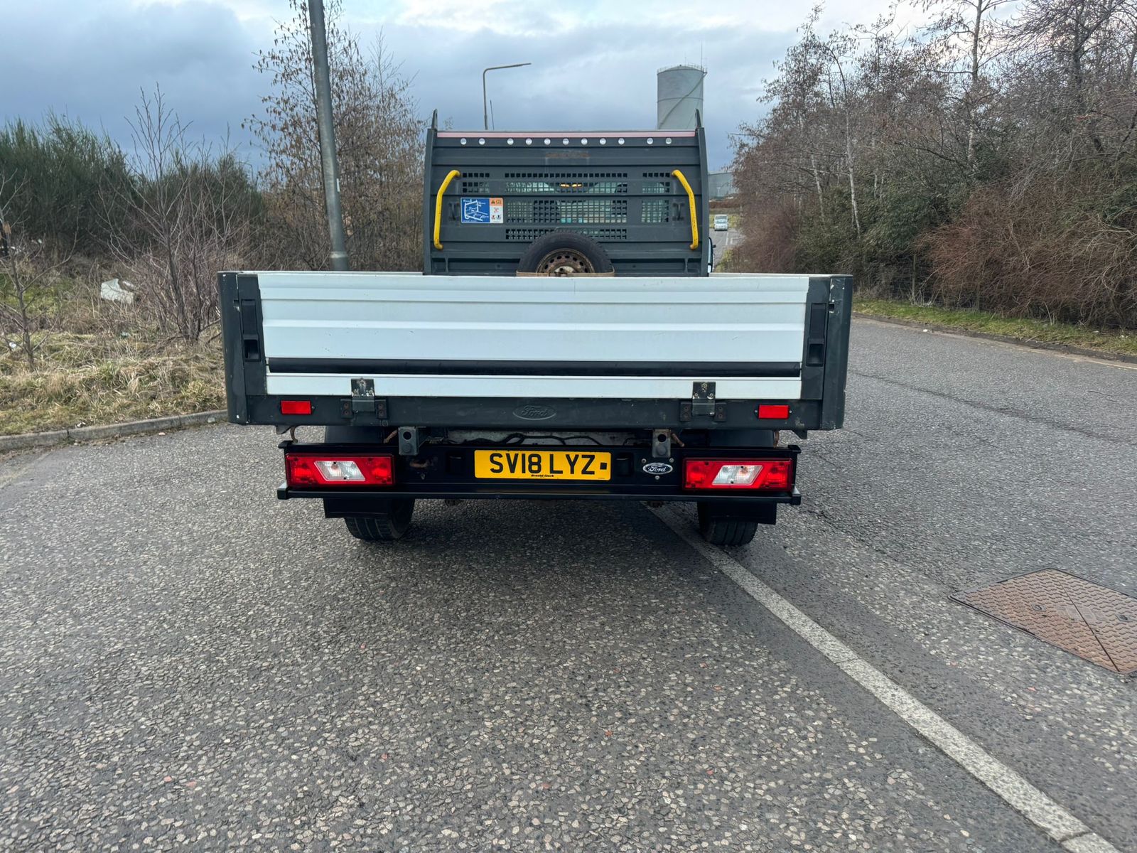 Ford Transit 2.0 350 EcoBlue Chassis Cab 2dr Diesel Manual RWD L2 H1 Euro 6 (DRW) (105 ps) 2dr Manual 2026