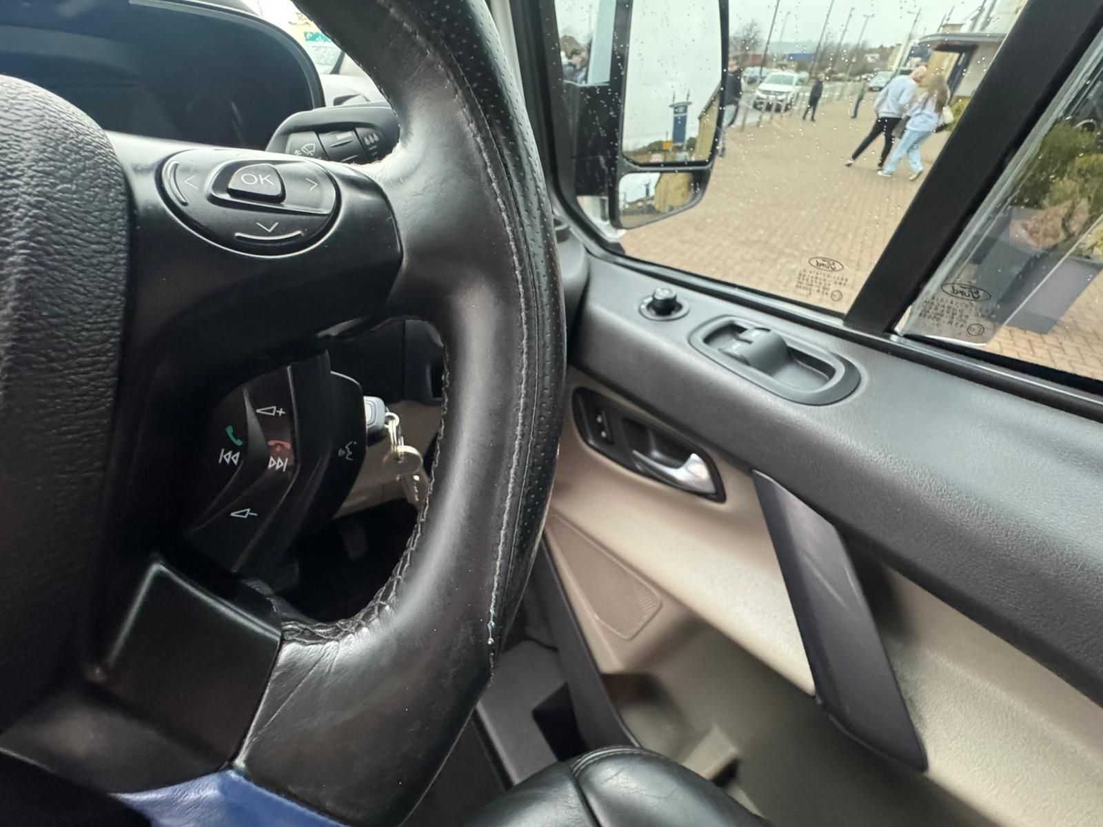 Ford Transit Custom 2.2 TDCi 290 Limited Combi Van 6dr Diesel Manual L1 H1 (191 g/km, 153 bhp) 6dr Manual 2026