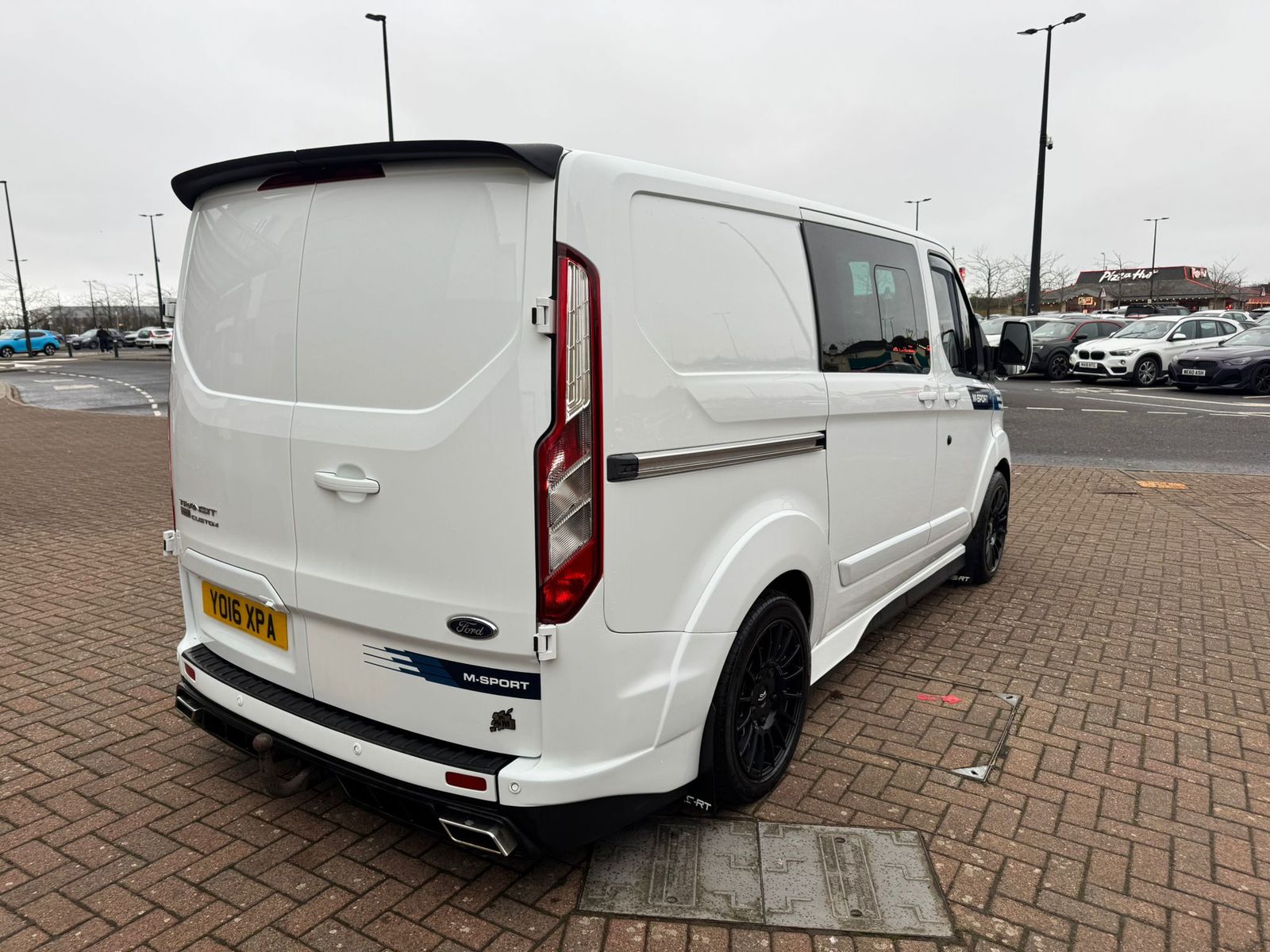 Ford Transit Custom 2.2 TDCi 290 Limited Combi Van 6dr Diesel Manual L1 H1 (191 g/km, 153 bhp) 6dr Manual 2026