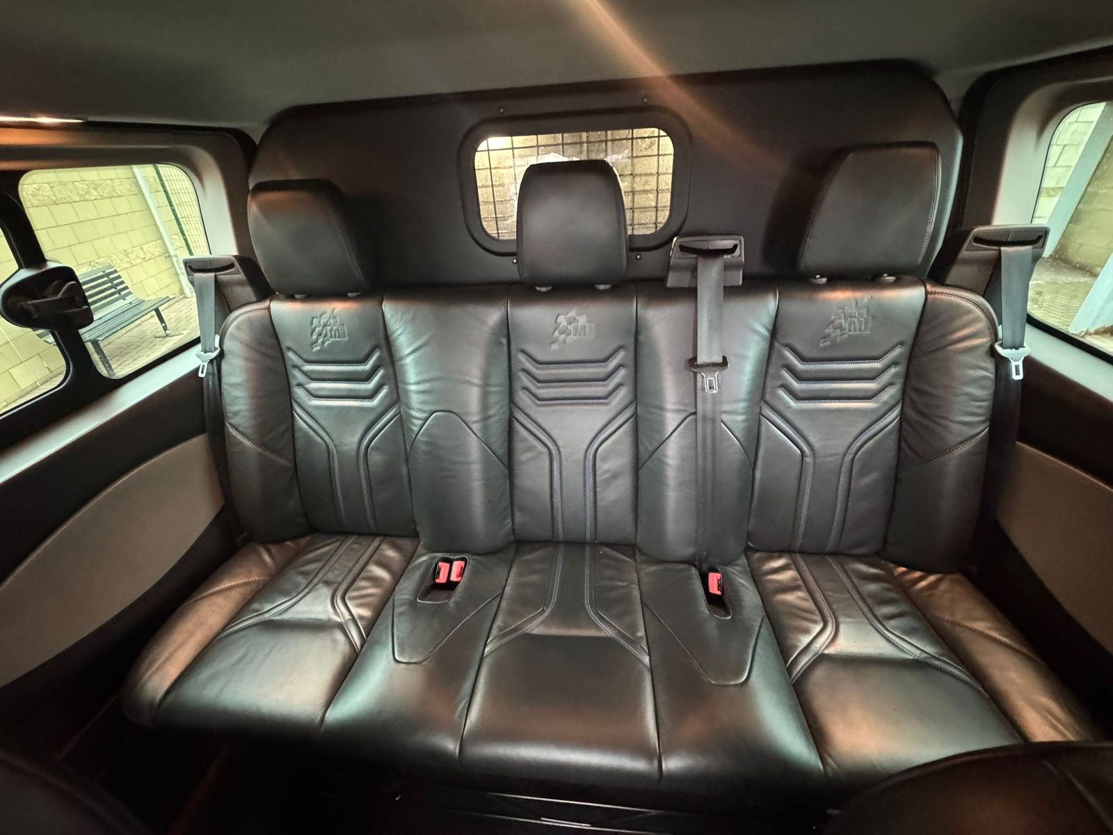 Ford Transit Custom 2.2 TDCi 290 Limited Combi Van 6dr Diesel Manual L1 H1 (191 g/km, 153 bhp) 6dr Manual 2026