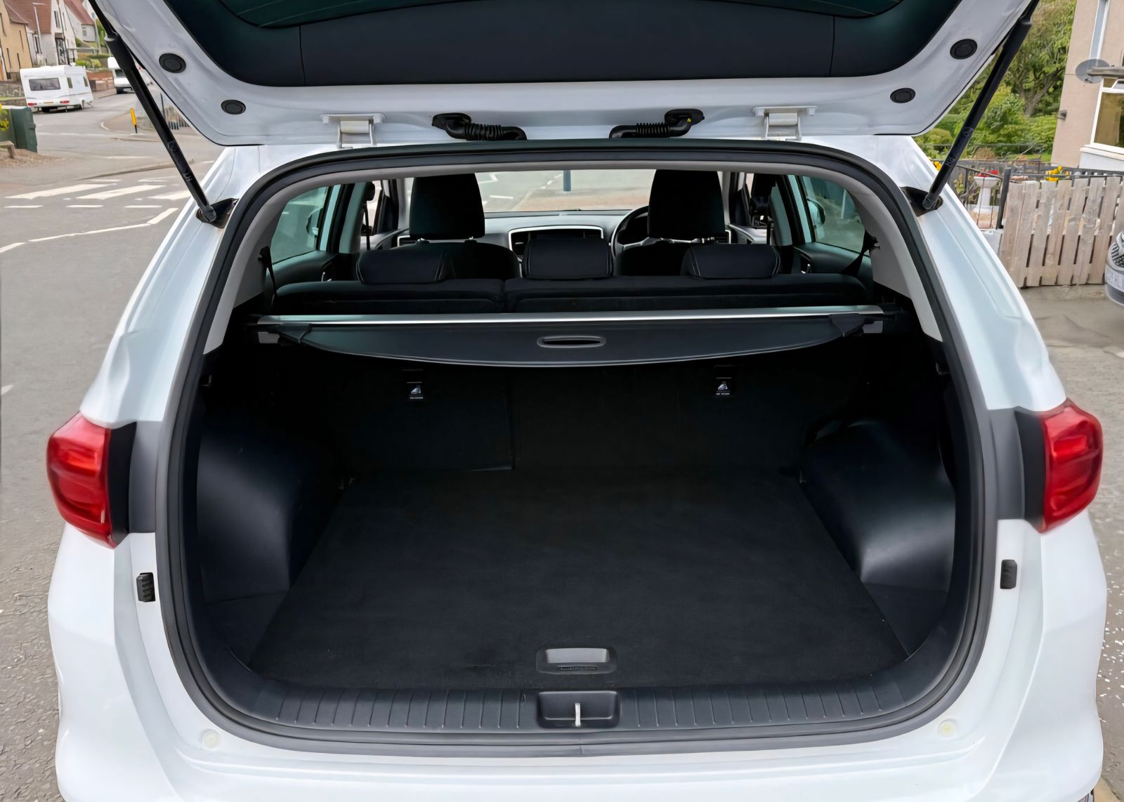 Kia Sportage 1.6L 2 ISG SUV 5dr Petrol Manual Euro 6 (130 bhp) 5dr Manual 2025