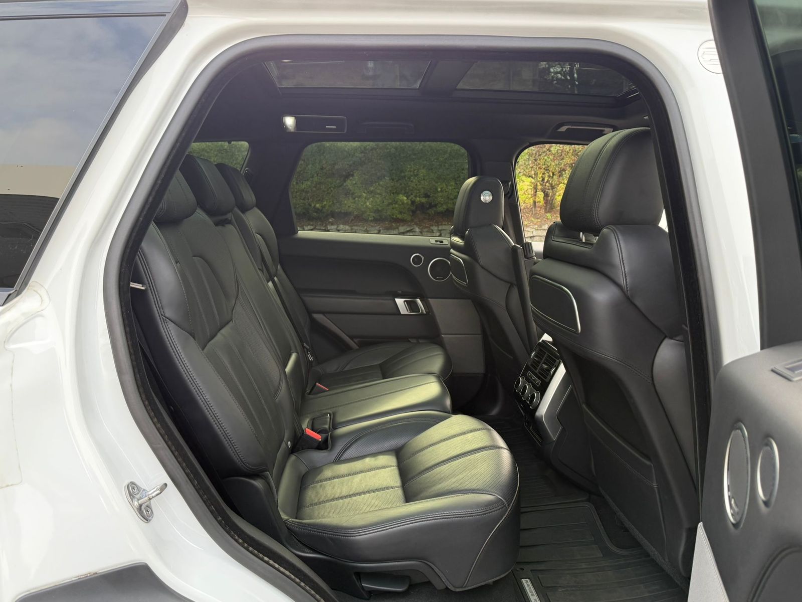 Land Rover Range Rover Sport 3.0L HSE SDV6 Auto SUV 5dr Diesel Automatic Euro 6 (306 bhp) 5dr Automatic 2025