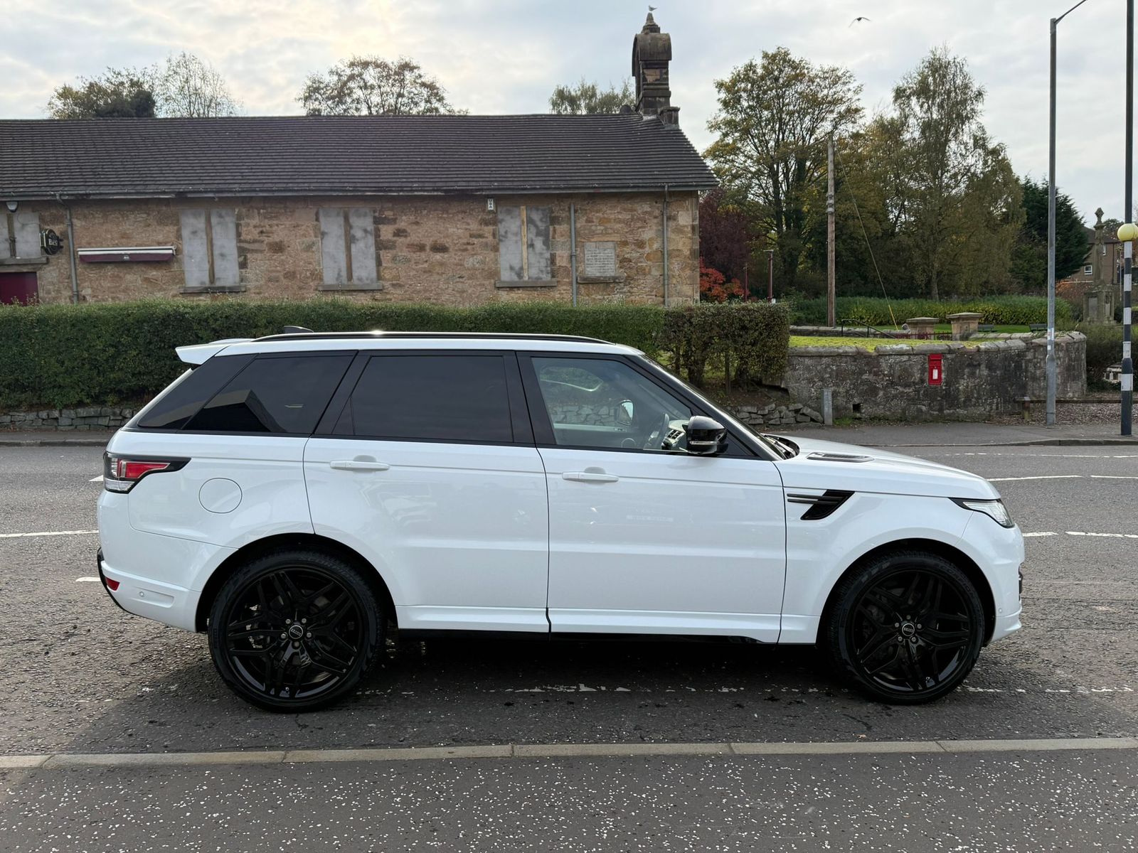 Land Rover Range Rover Sport 3.0L HSE SDV6 Auto SUV 5dr Diesel Automatic Euro 6 (306 bhp) 5dr Automatic 2025