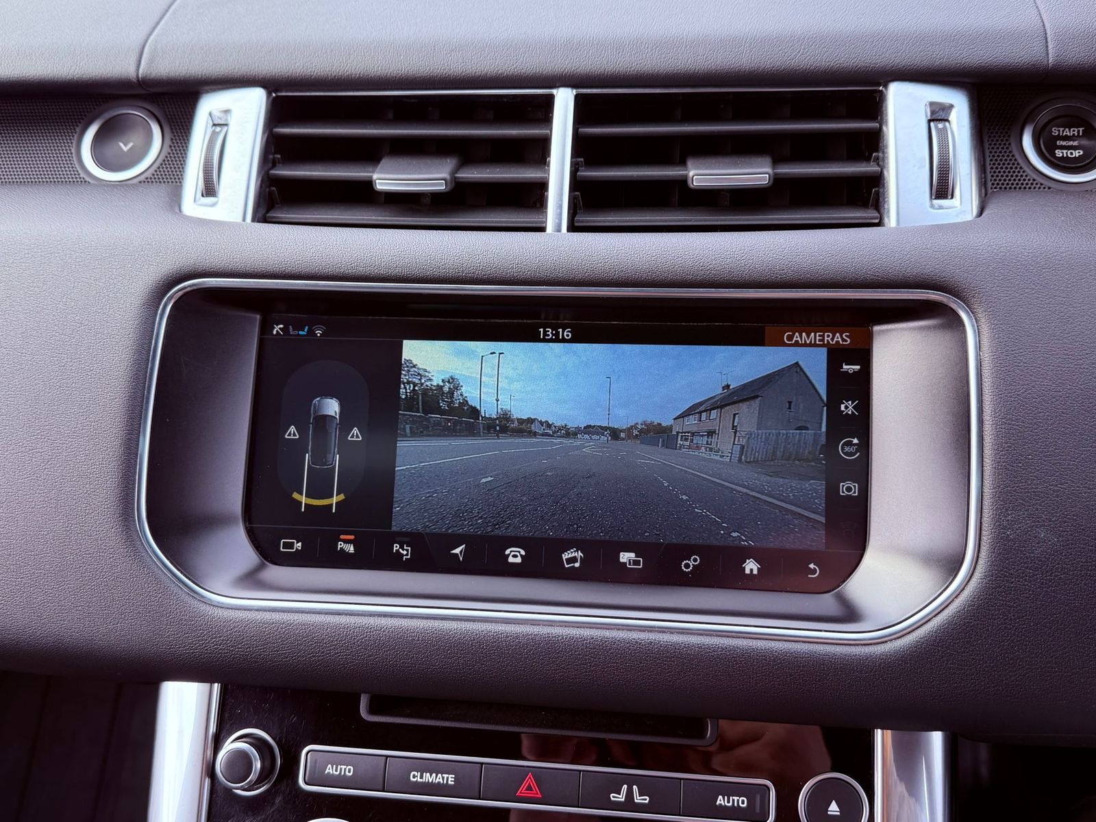 Land Rover Range Rover Sport 3.0L HSE SDV6 Auto SUV 5dr Diesel Automatic Euro 6 (306 bhp) 5dr Automatic 2025